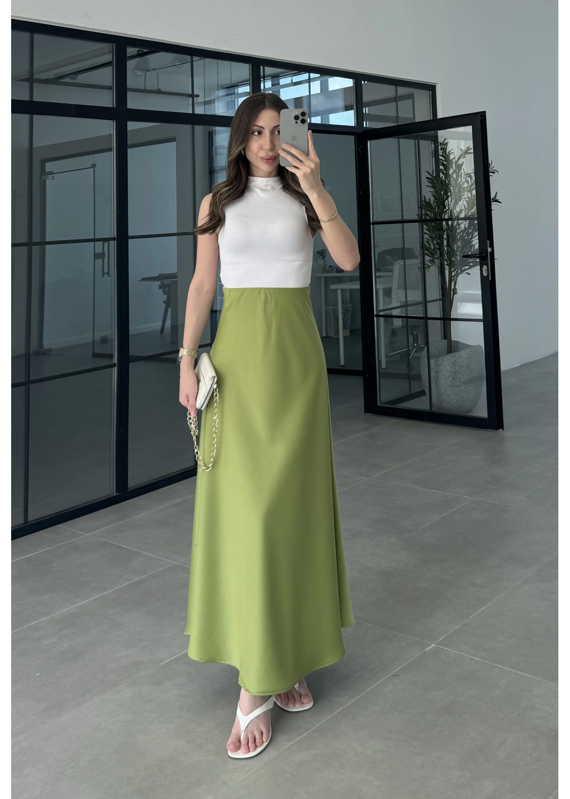Beli Lastikli Maxi Fıstık Yeşili Saten Etek