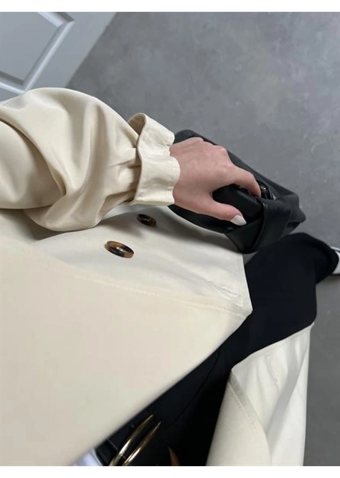 Bilek Detaylı Oversize Kuşaklı Taş Trençkot