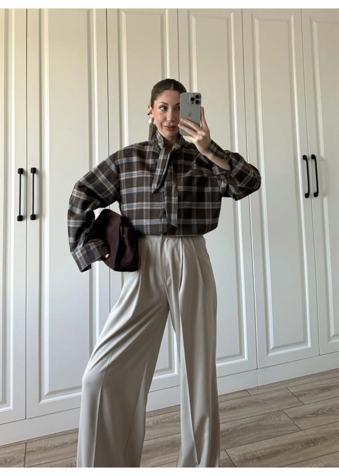 Boyundan Bağlamalı Tasarım Ekose Kahve Gömlek