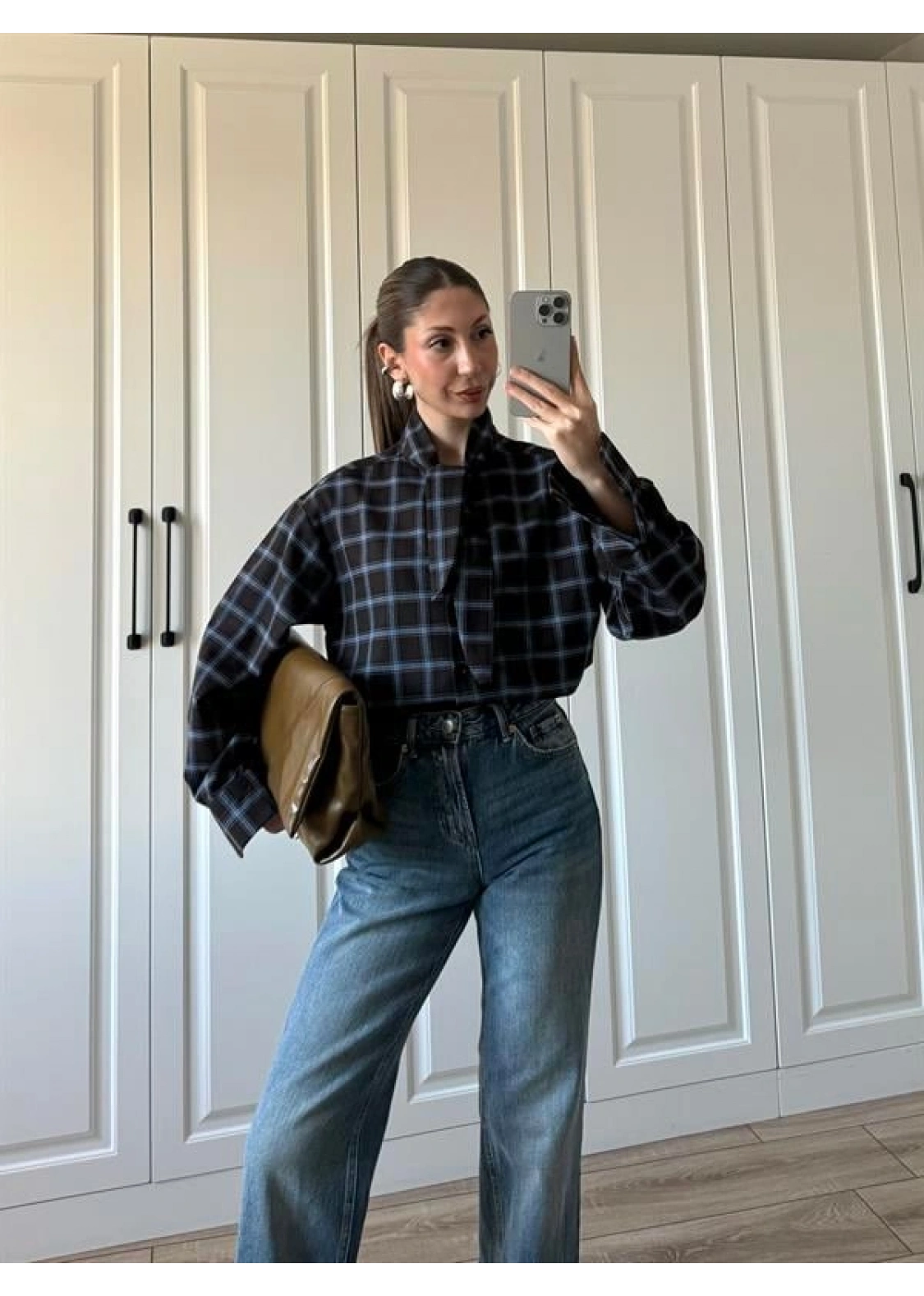 Boyundan Bağlamalı Tasarım Ekose Lacivert Gömlek