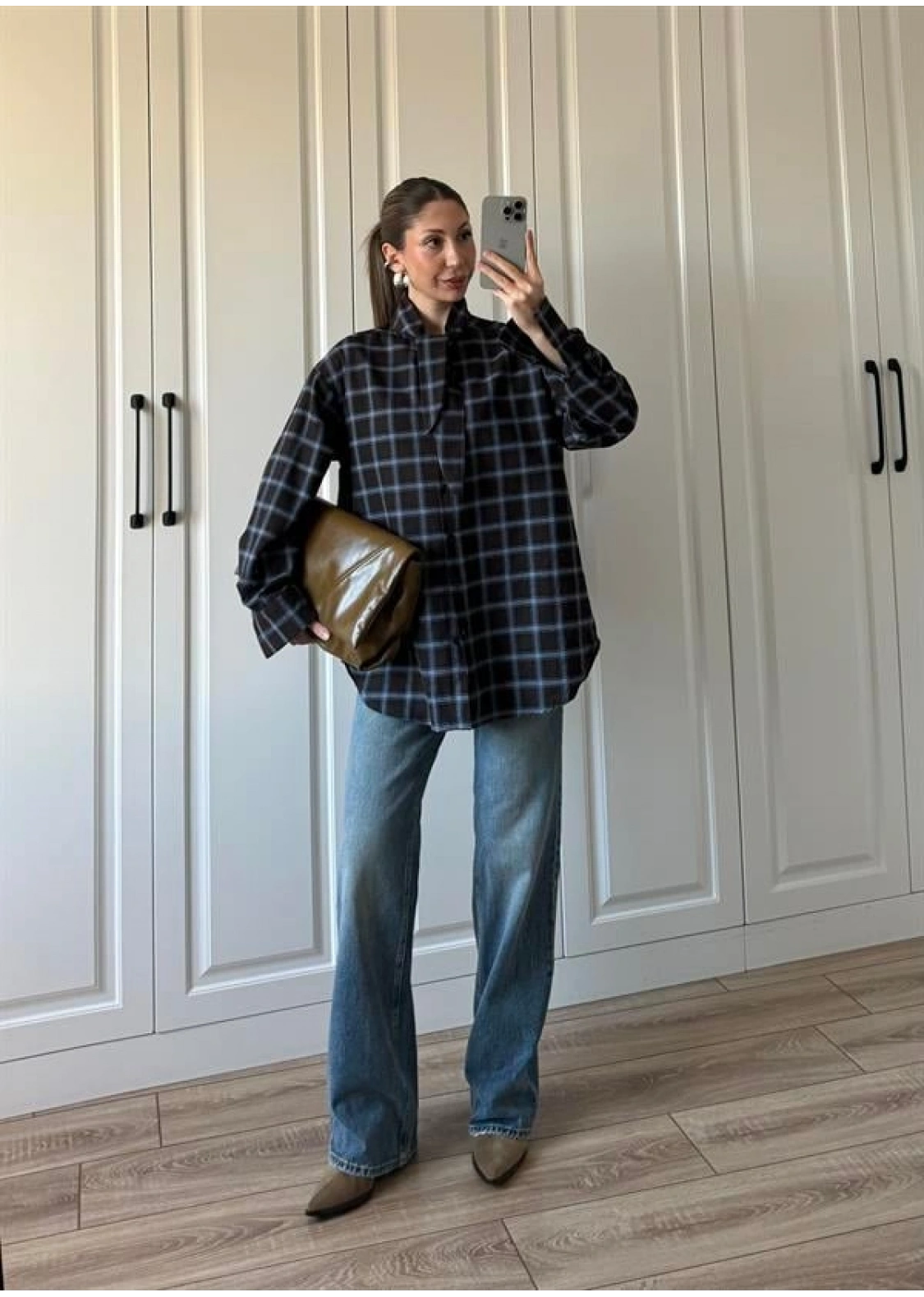 Boyundan Bağlamalı Tasarım Ekose Lacivert Gömlek