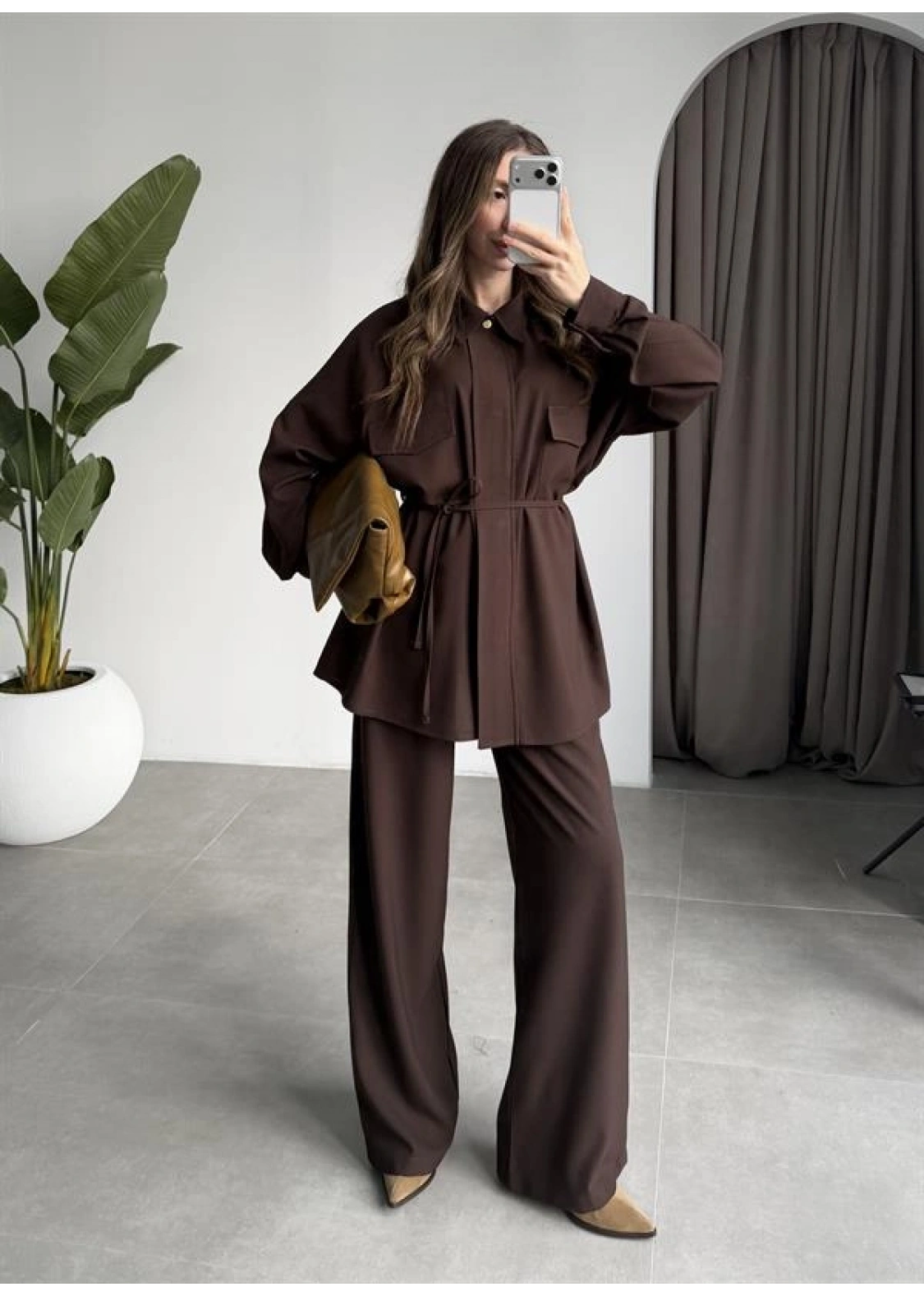 Cepli Premium Kuşaklı Kahve Gömlek Takım