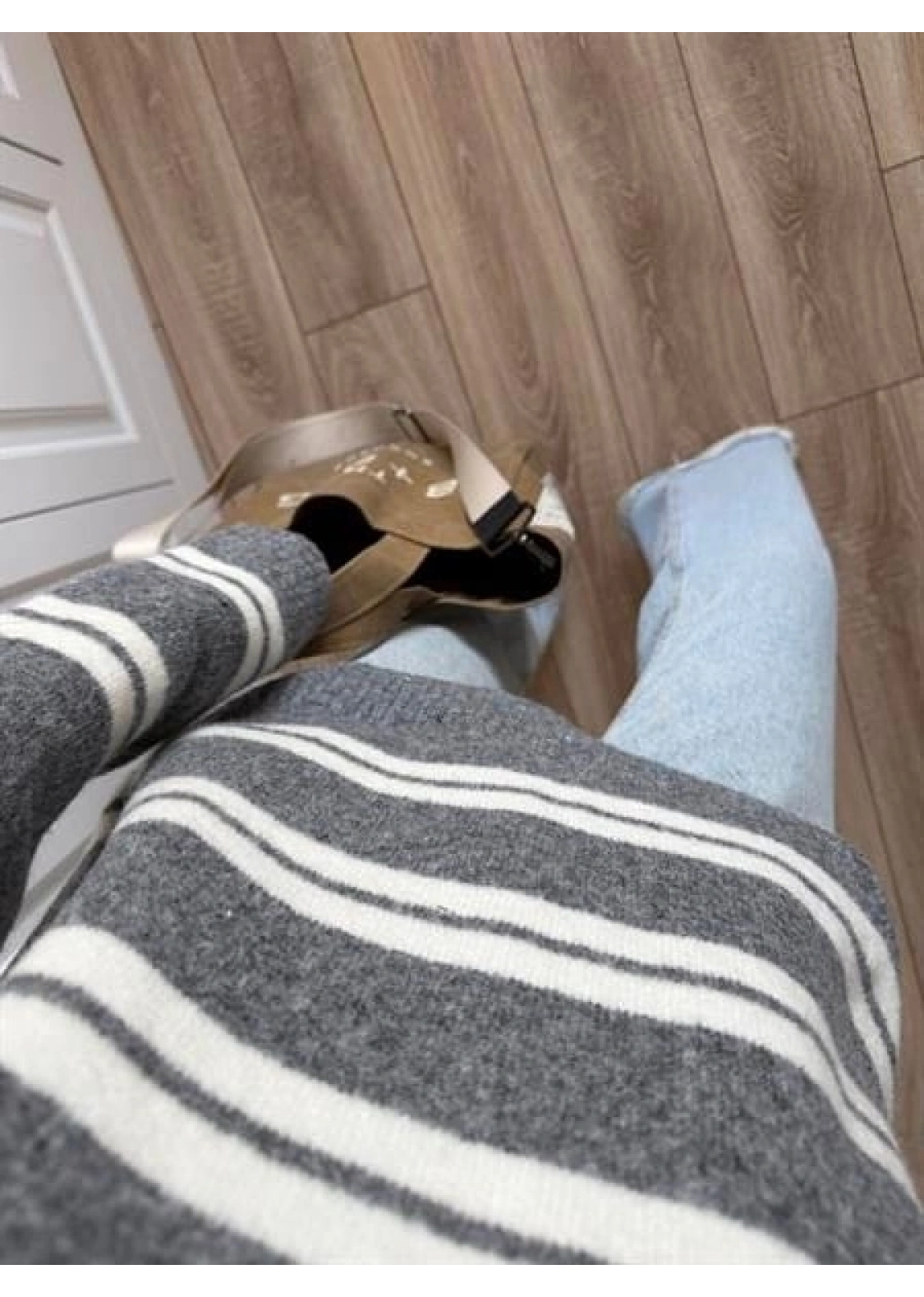 Çizgili Oversize Gri Yün Kazak