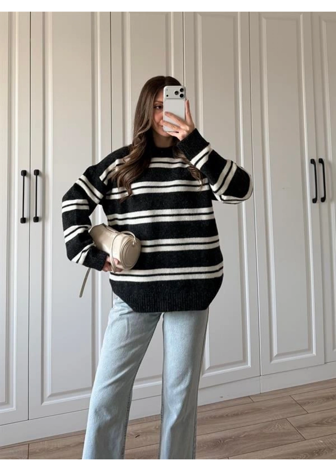 Çizgili Oversize Siyah Yün Kazak