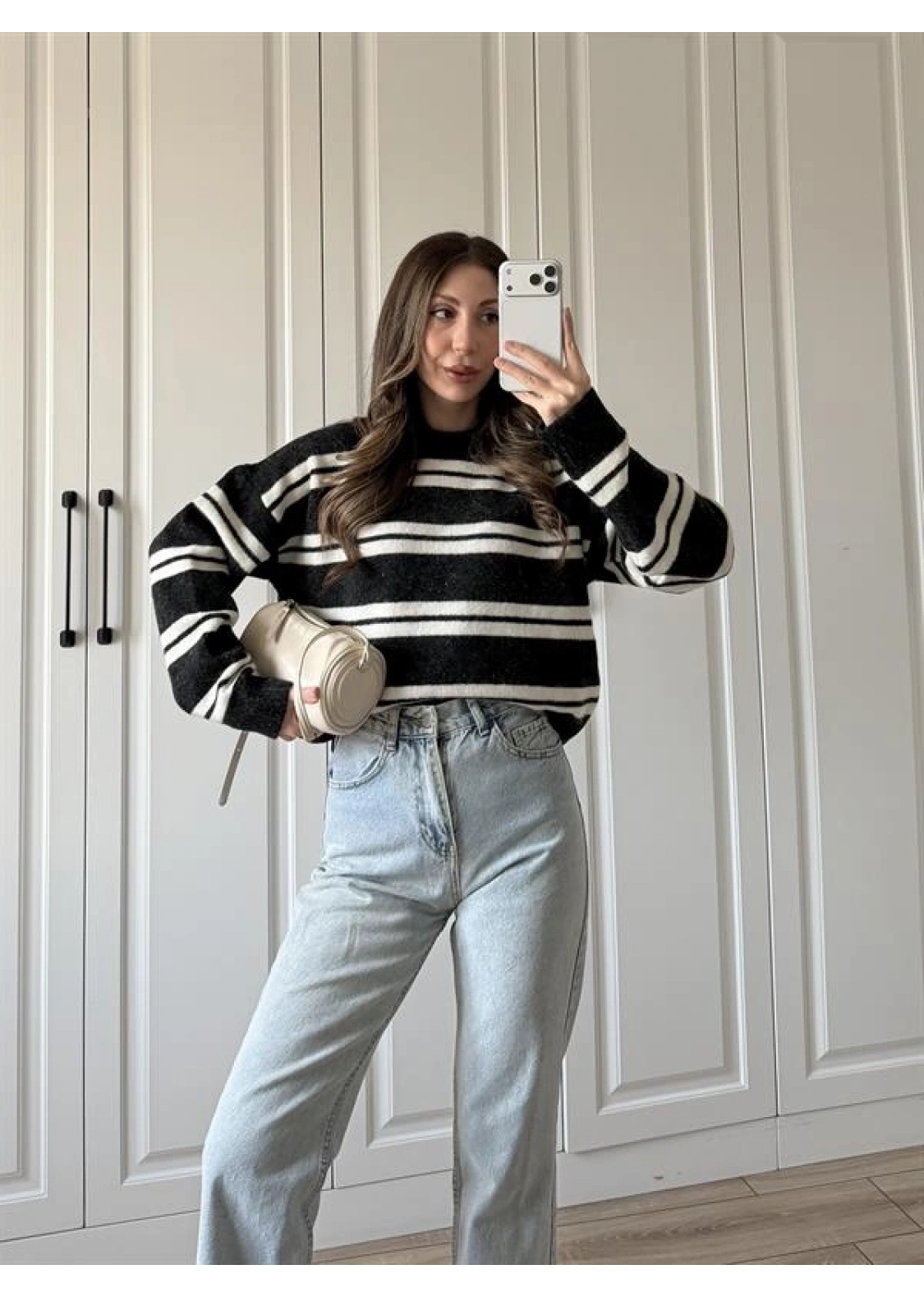 Çizgili Oversize Siyah Yün Kazak