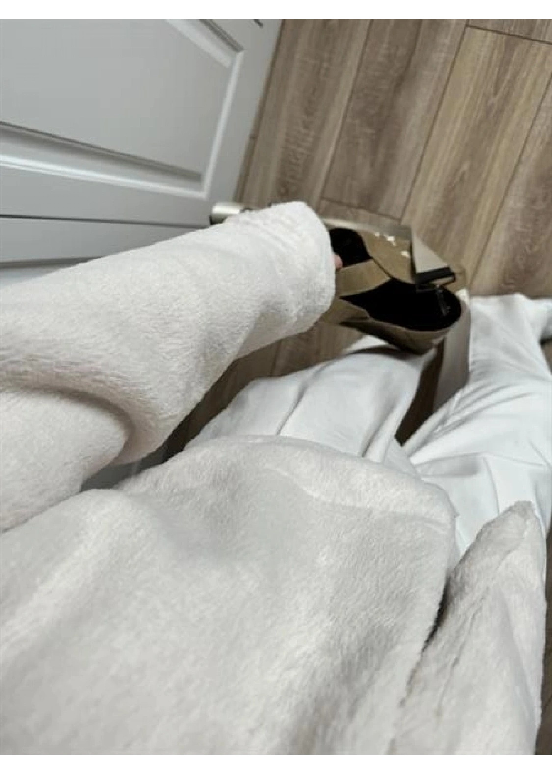 Dera Astarlı Beyaz Kürk Mont