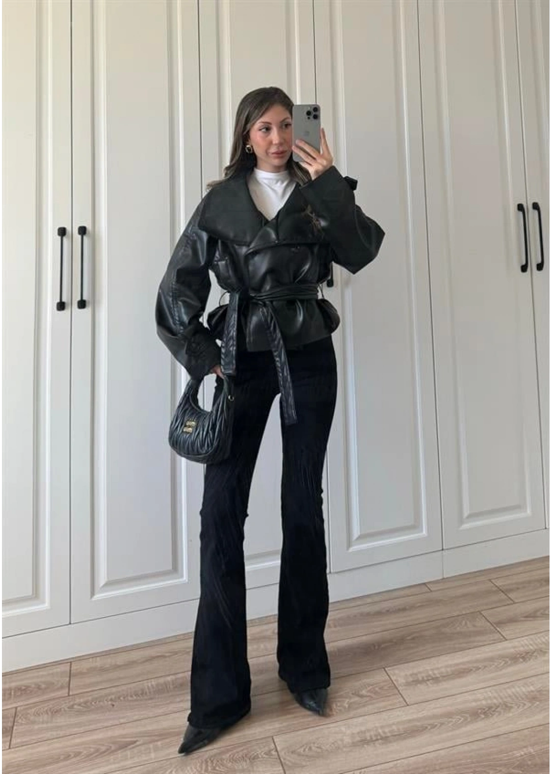 Dik Yaka Astarlı Premium Siyah Deri Ceket