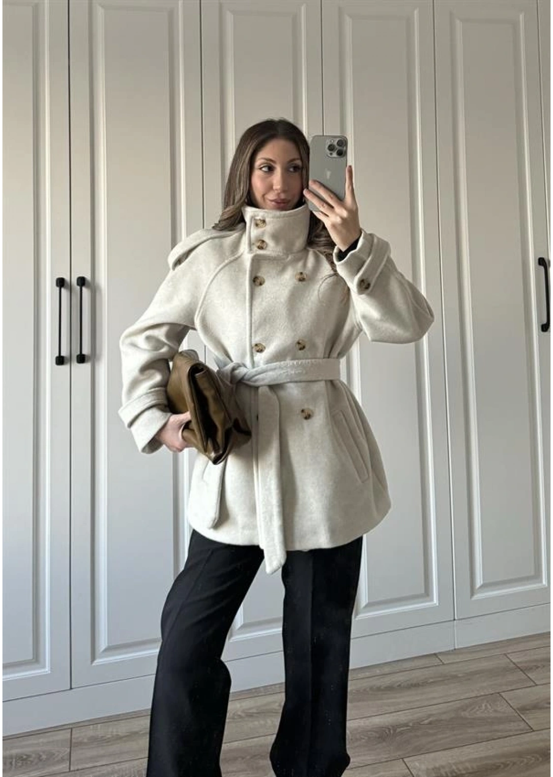 Dik Yaka Kruvaze Kuşaklı Taş Yün Kaban