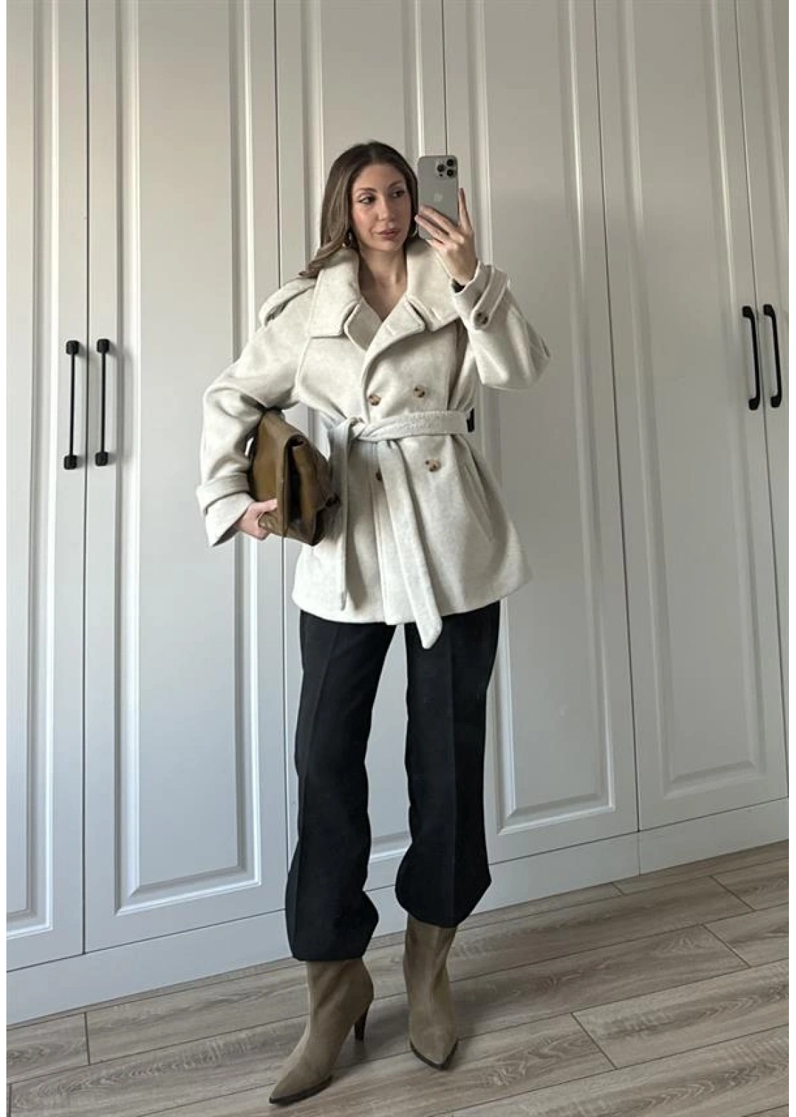 Dik Yaka Kruvaze Kuşaklı Taş Yün Kaban