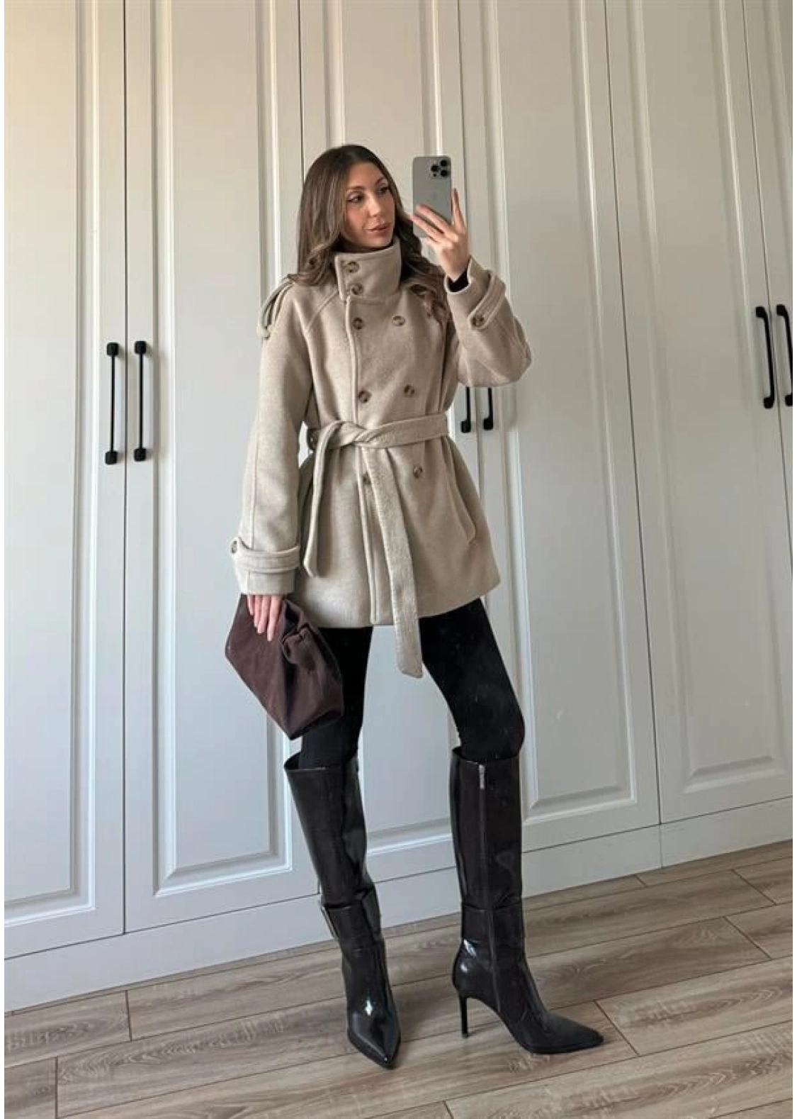 Dik Yaka Kruvaze Kuşaklı Vizon Yün Kaban