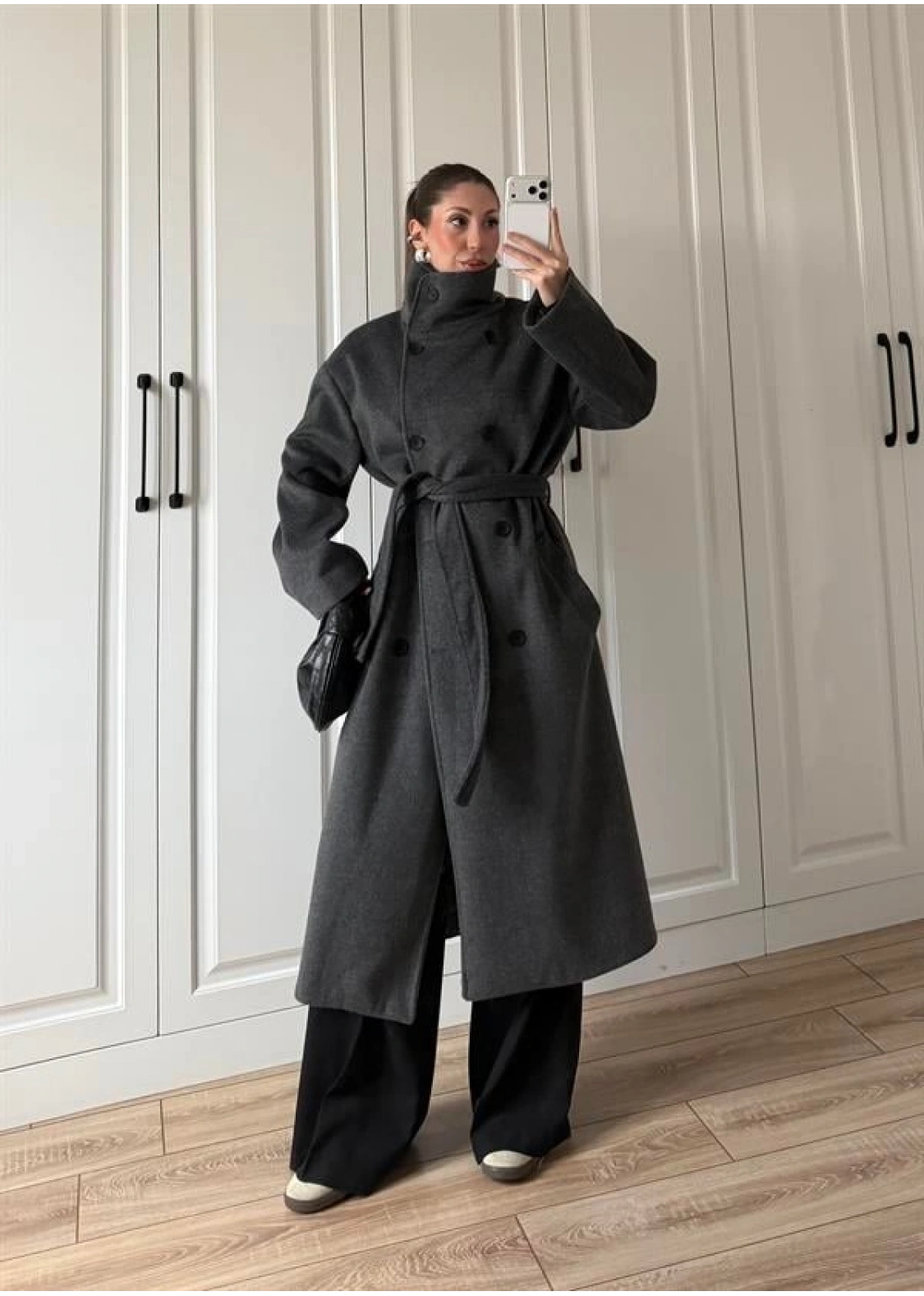 Dik Yaka Kuşaklı Antrasit Yün Kaban