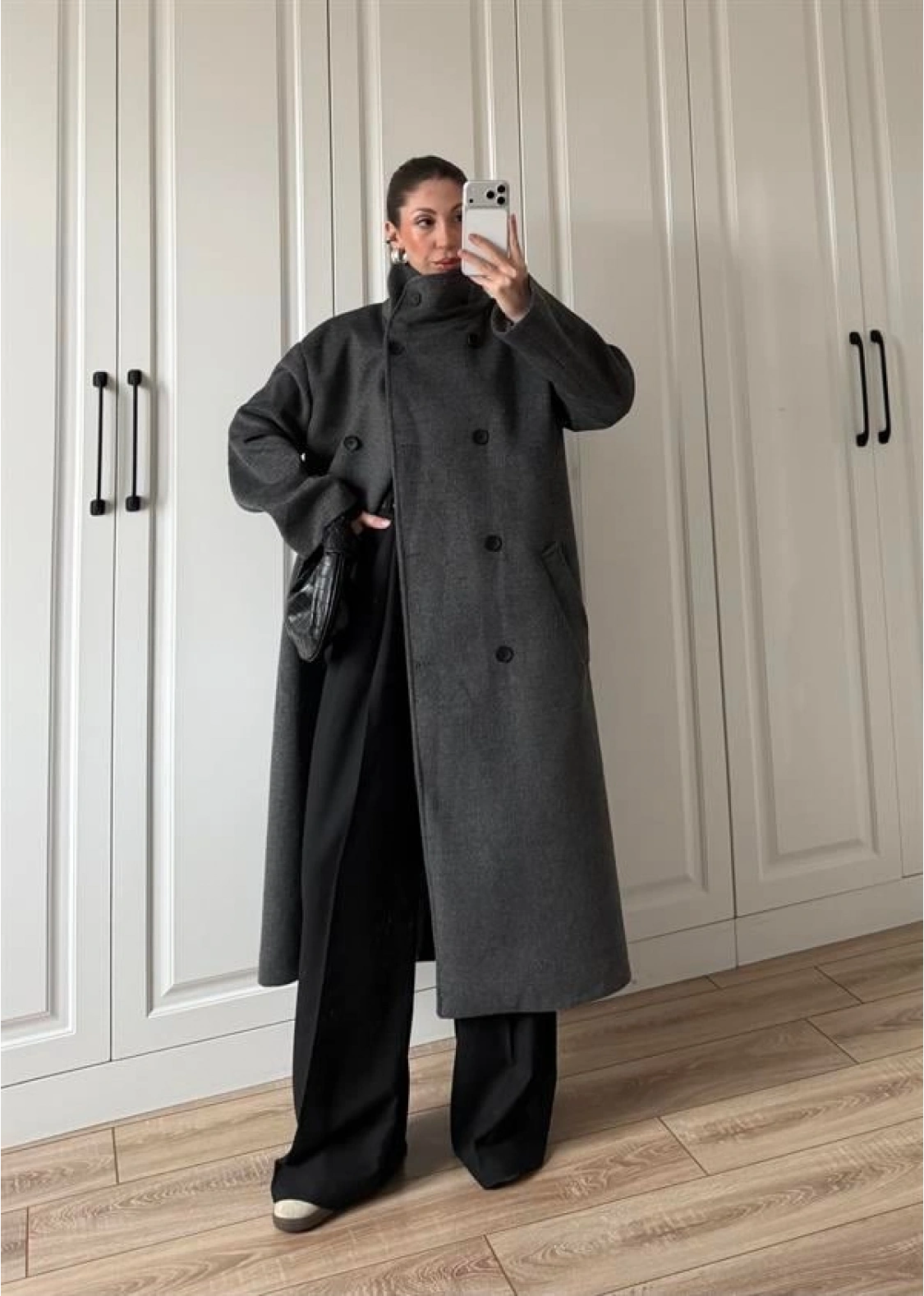 Dik Yaka Kuşaklı Antrasit Yün Kaban