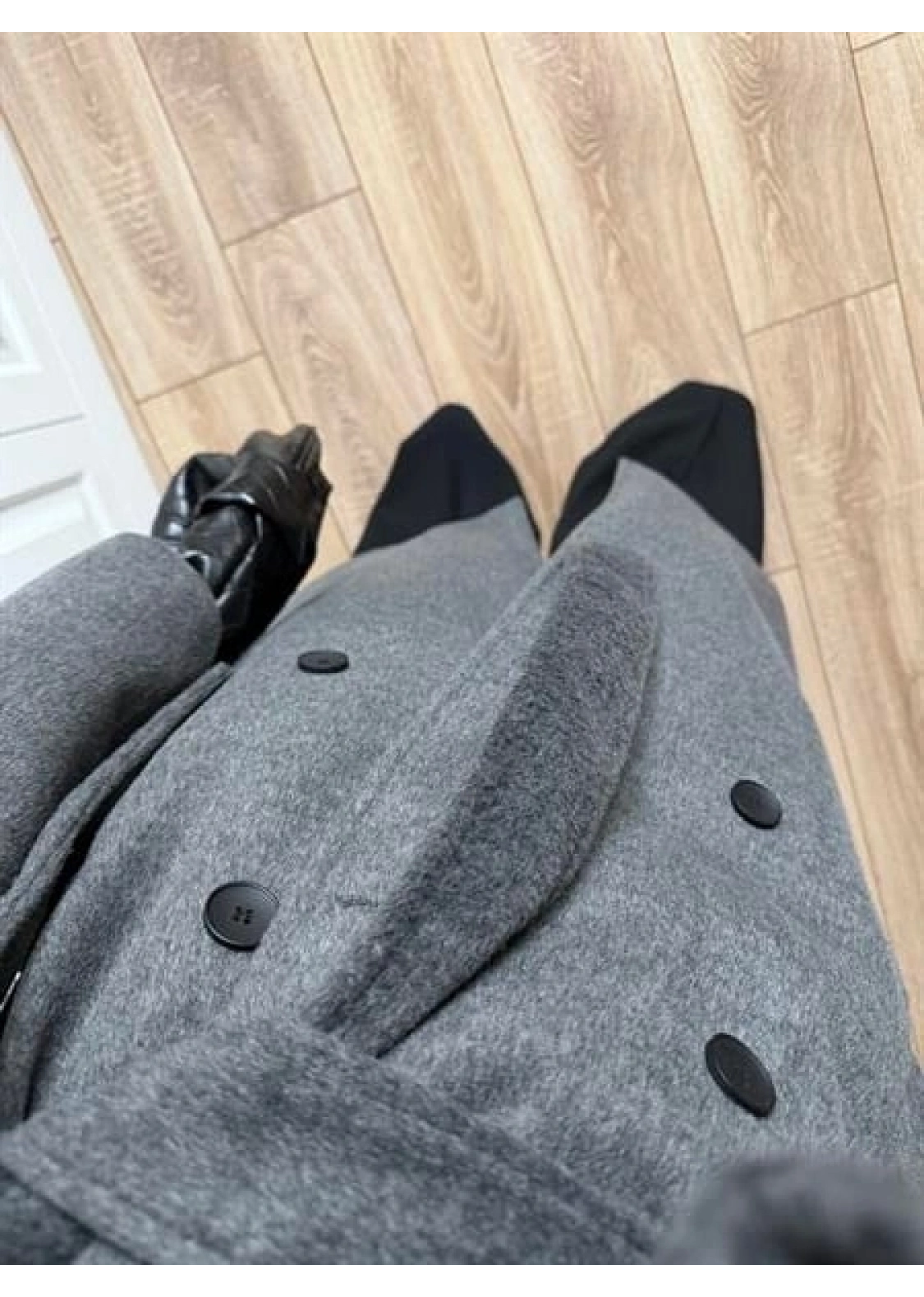 Dik Yaka Kuşaklı Antrasit Yün Kaban