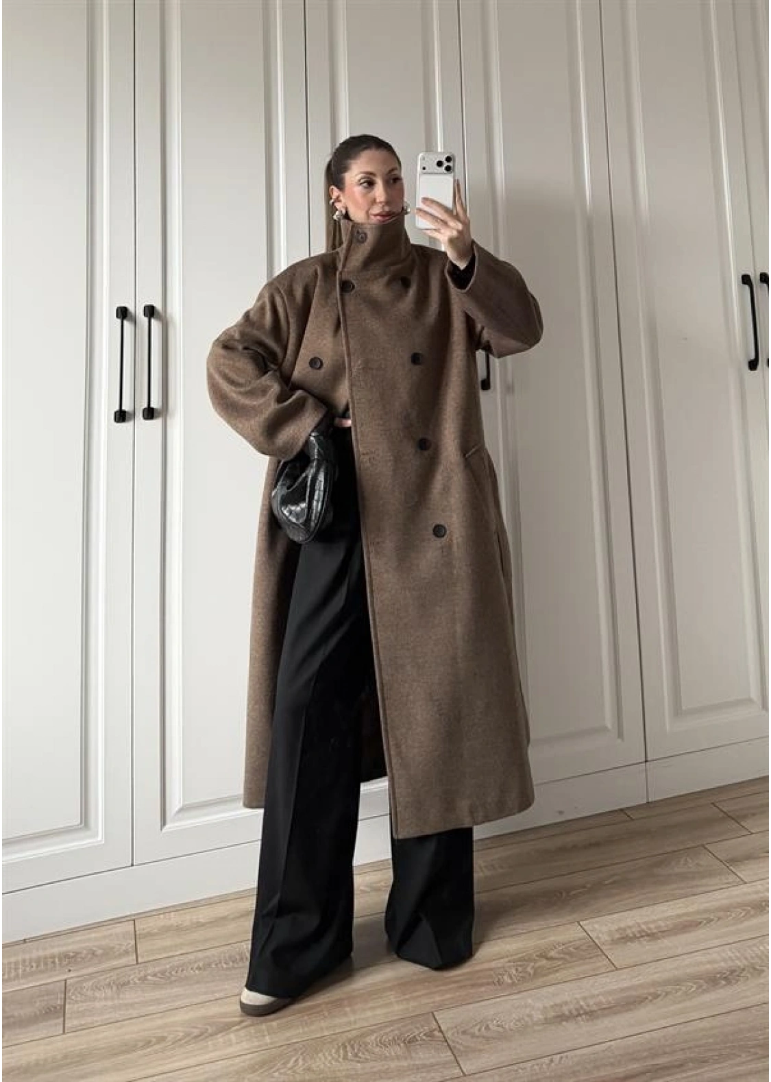 Dik Yaka Kuşaklı Kahve Yün Kaban