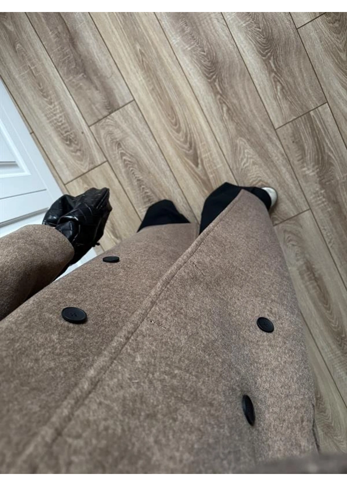 Dik Yaka Kuşaklı Kahve Yün Kaban