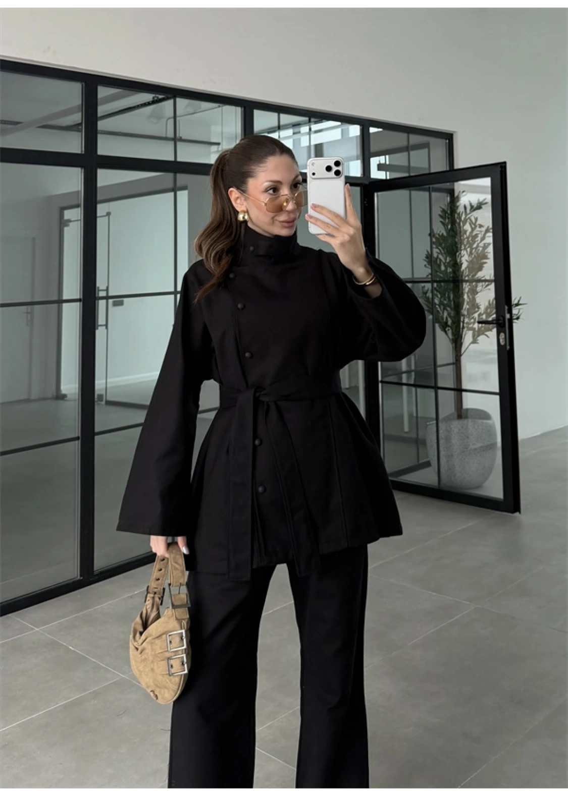 Dik Yaka Kuşaklı Siyah Denim Takım