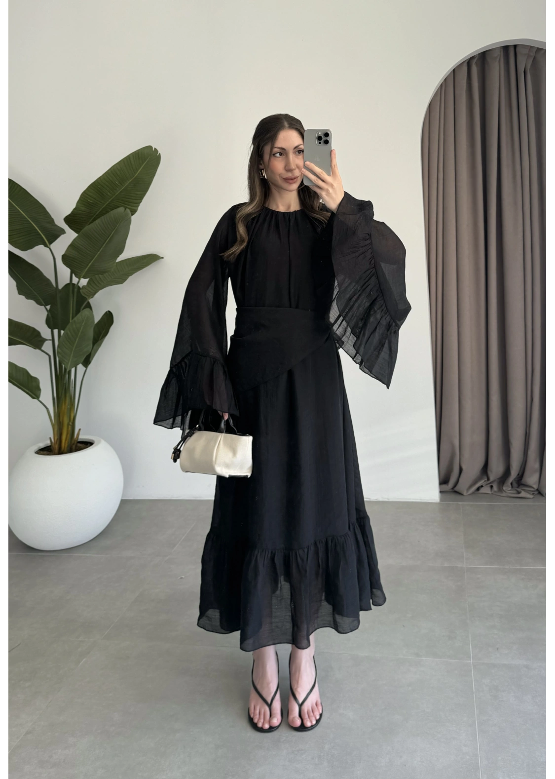 Diva Şallı Büzgülü Siyah Elbise