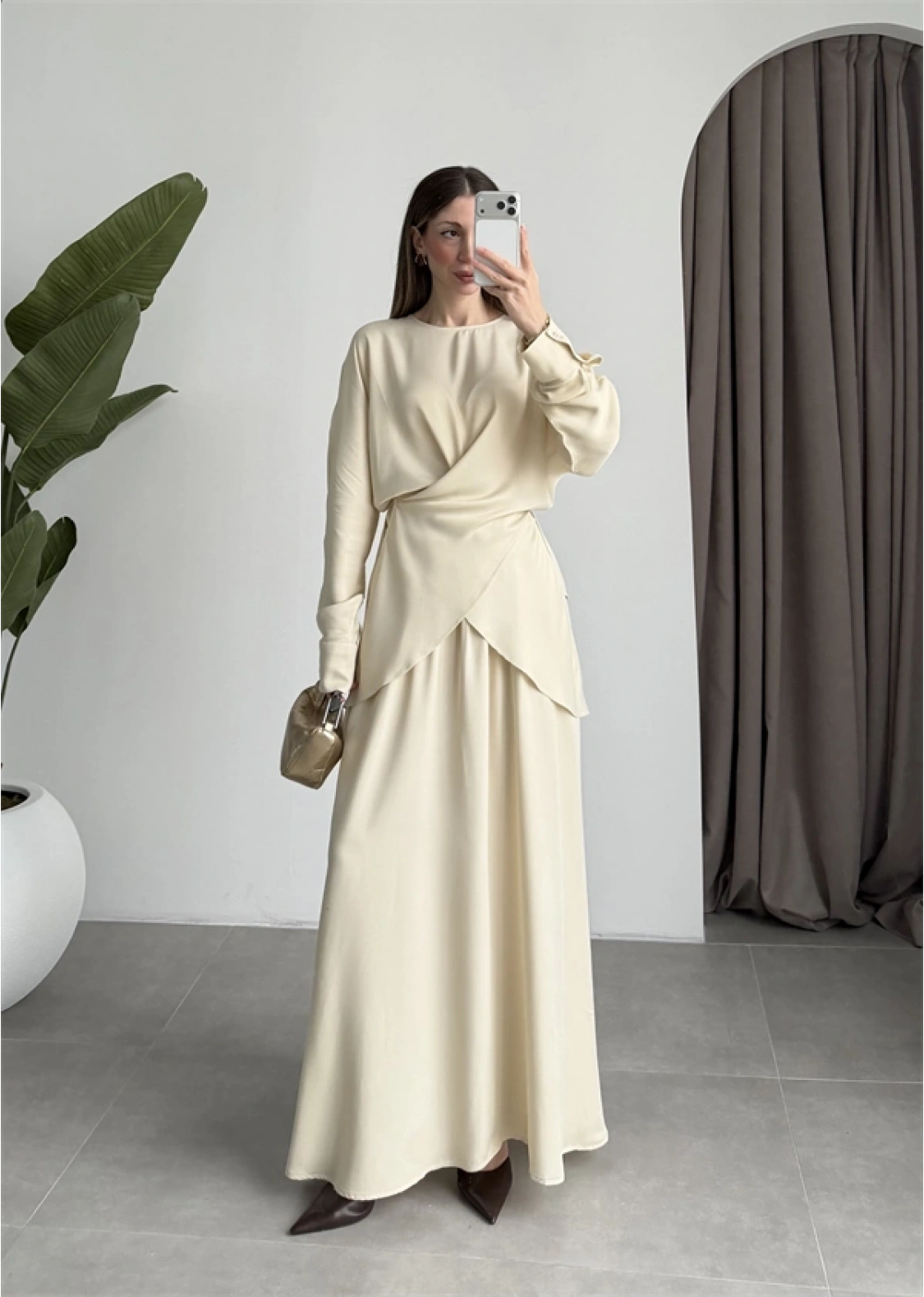 Floş Saten Bağlamalı Ekru Etek Takım