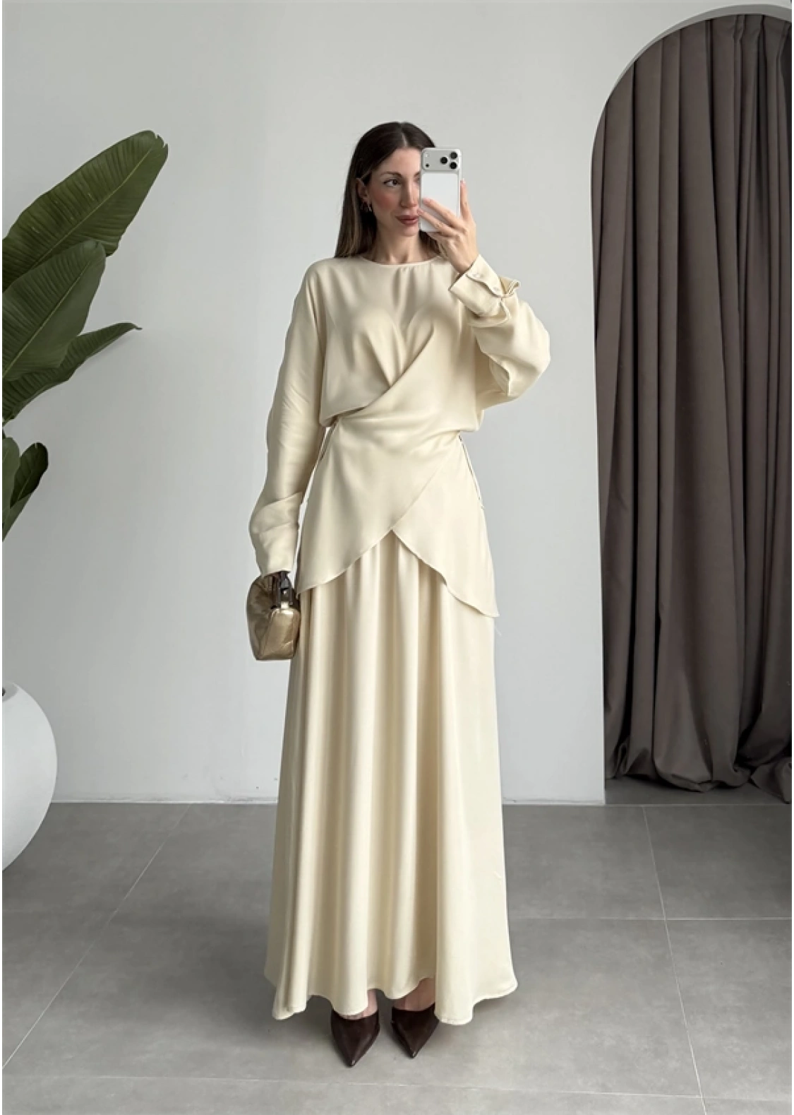 Floş Saten Bağlamalı Ekru Etek Takım