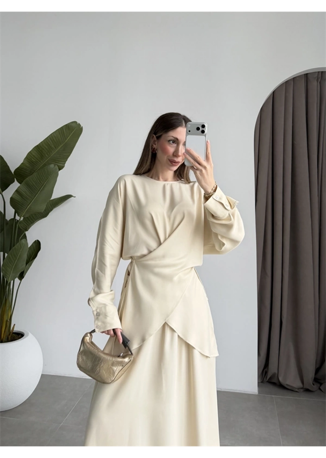 Floş Saten Bağlamalı Ekru Etek Takım