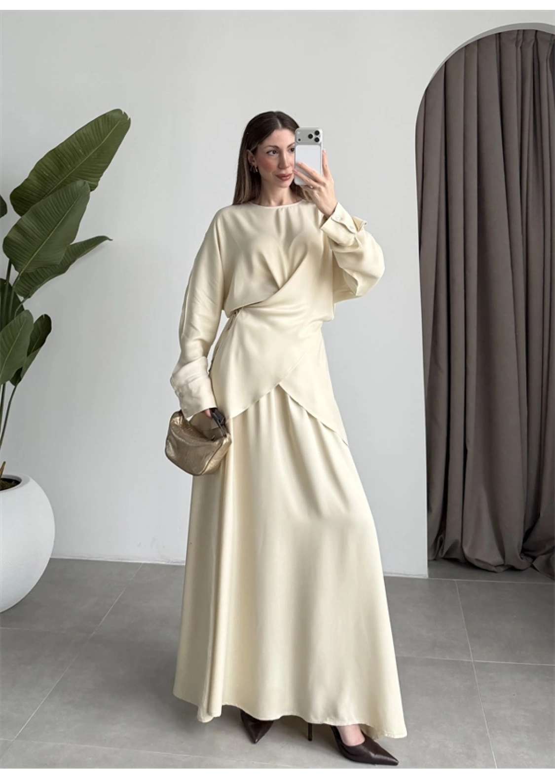 Floş Saten Bağlamalı Ekru Etek Takım