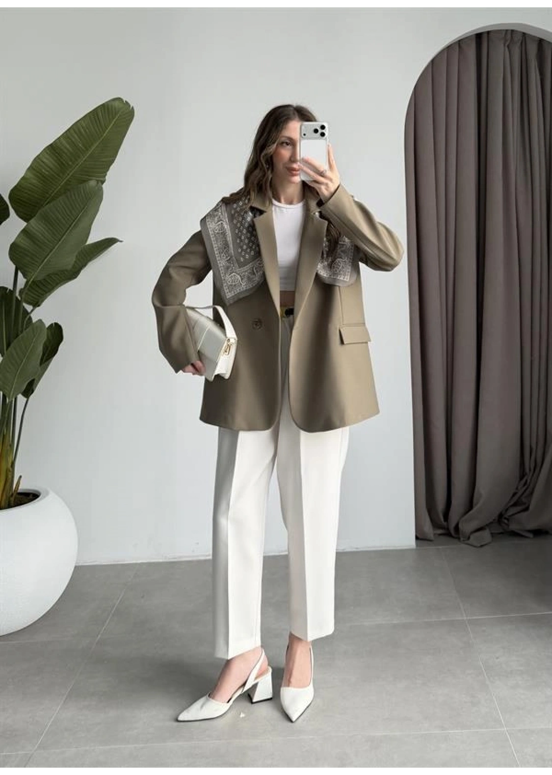 Fular Detaylı Astarlı Haki Blazer Ceket