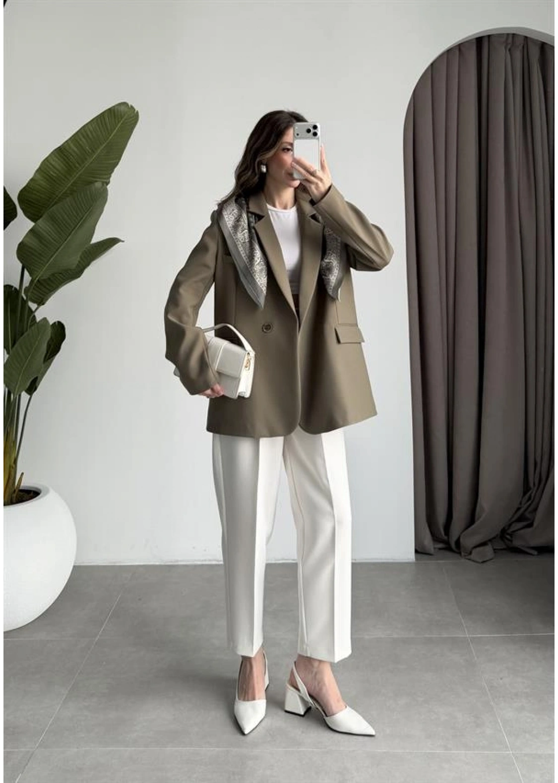 Fular Detaylı Astarlı Haki Blazer Ceket