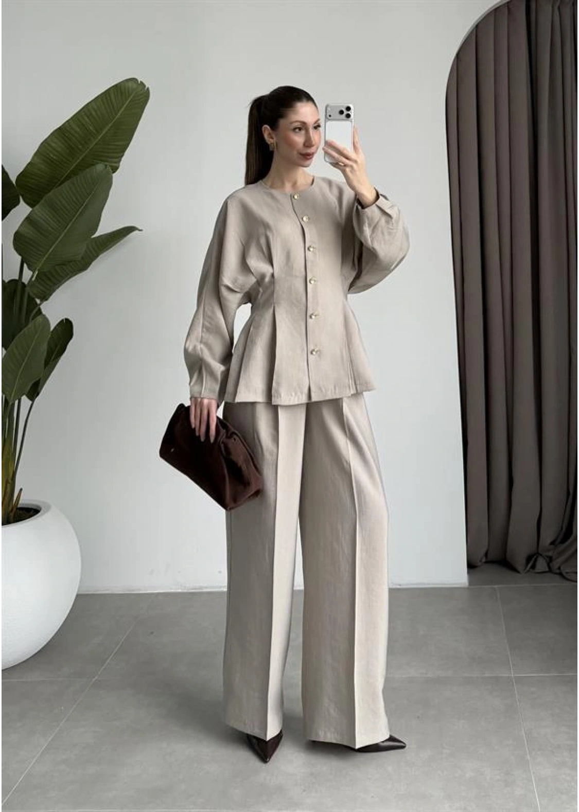 Gold Düğmeli Pile Detaylı Vizon Takım