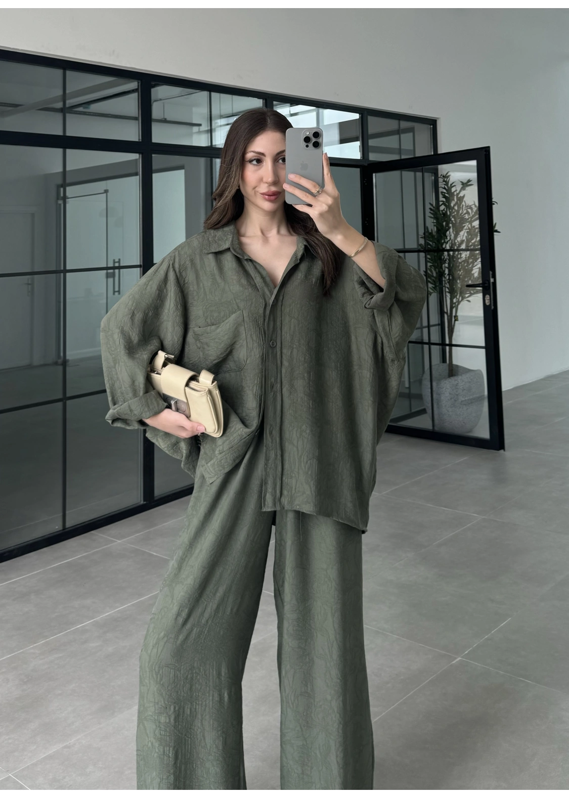 İthal Kumaş Desenli Oversize Haki Gömlek Takım