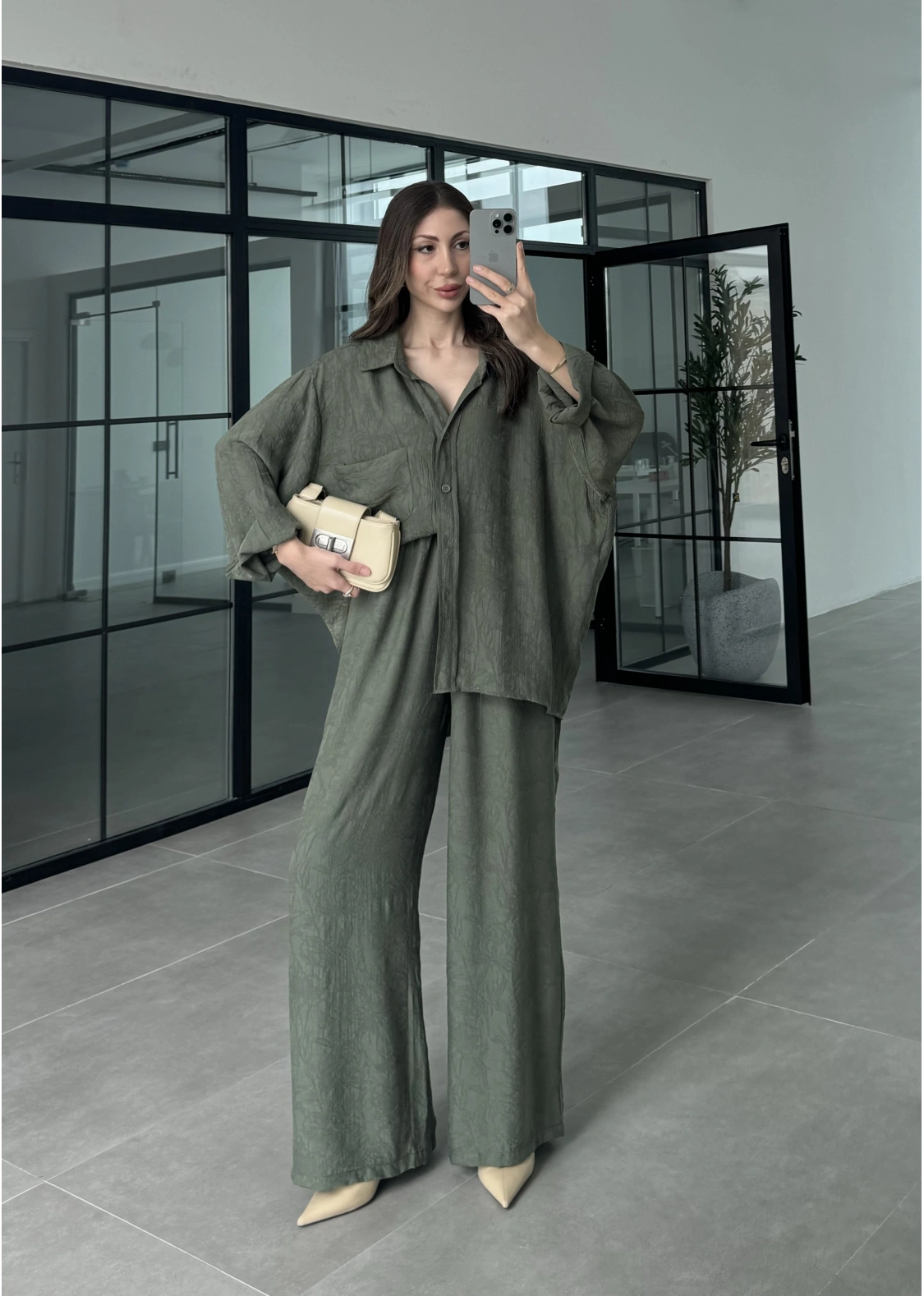 İthal Kumaş Desenli Oversize Haki Gömlek Takım