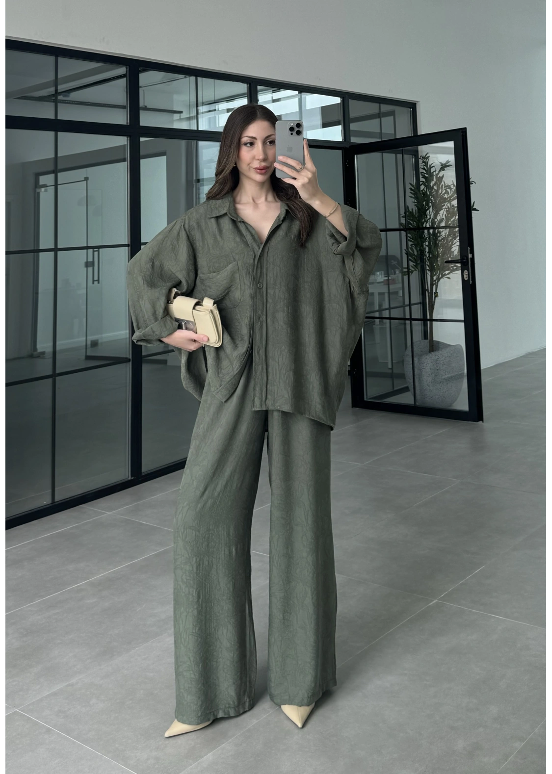 İthal Kumaş Desenli Oversize Haki Gömlek Takım