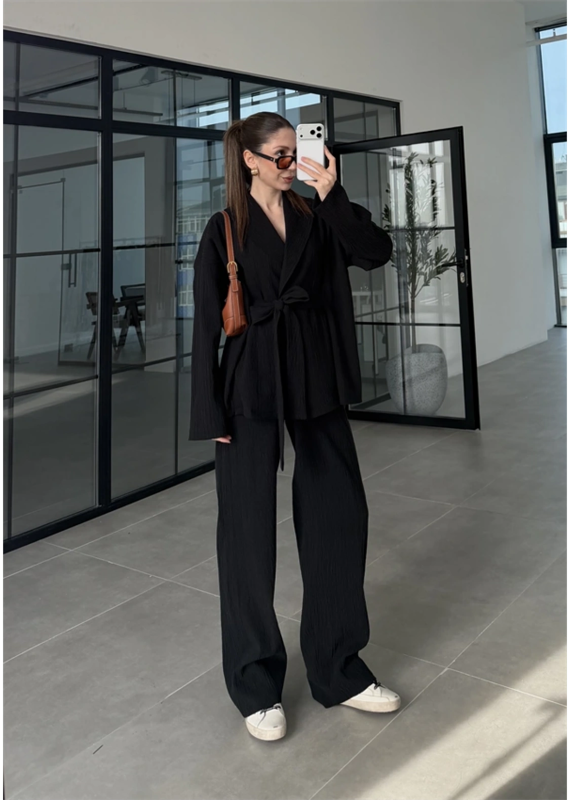 Krinkıl Bağlamalı Siyah Takım