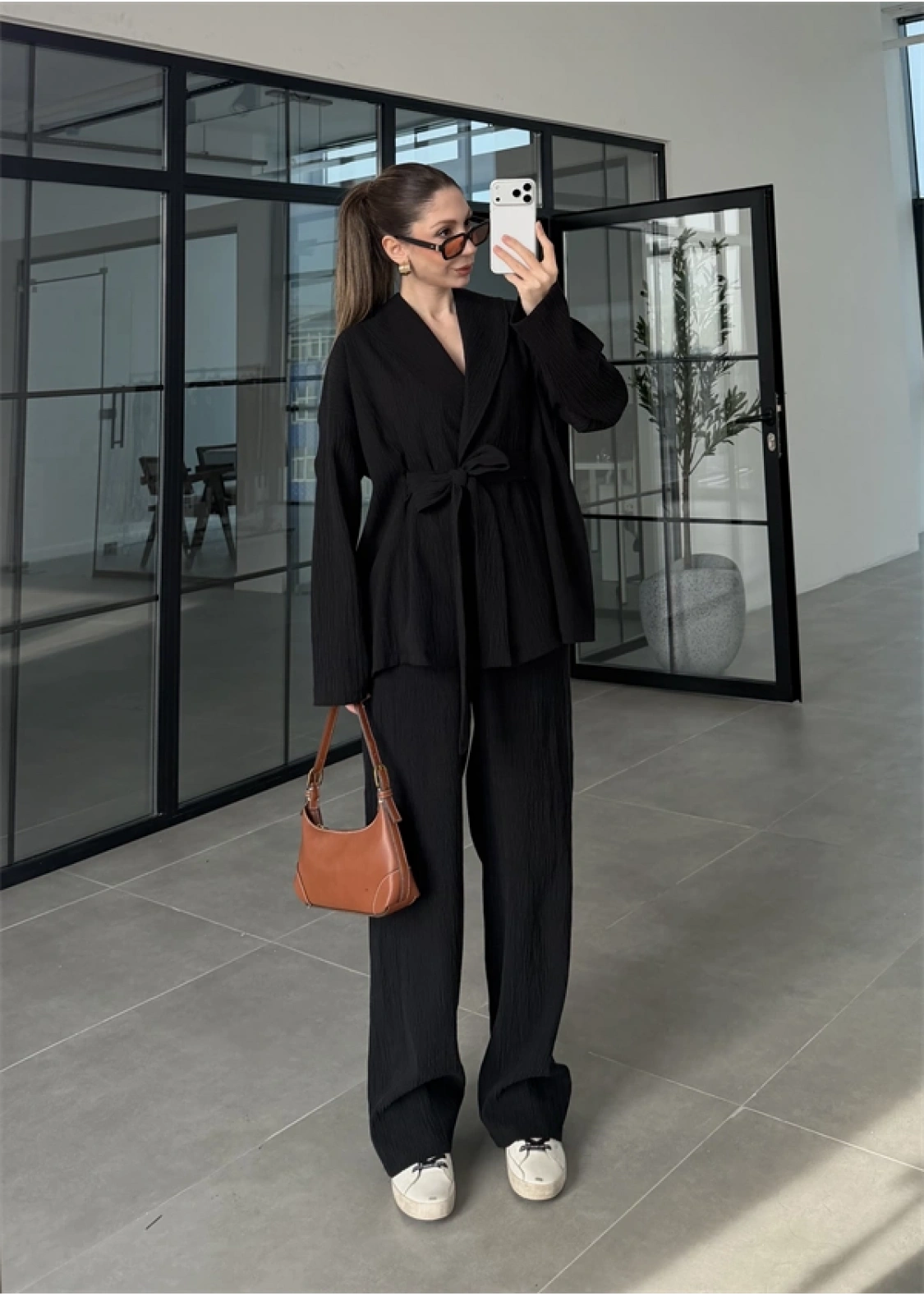 Krinkıl Bağlamalı Siyah Takım