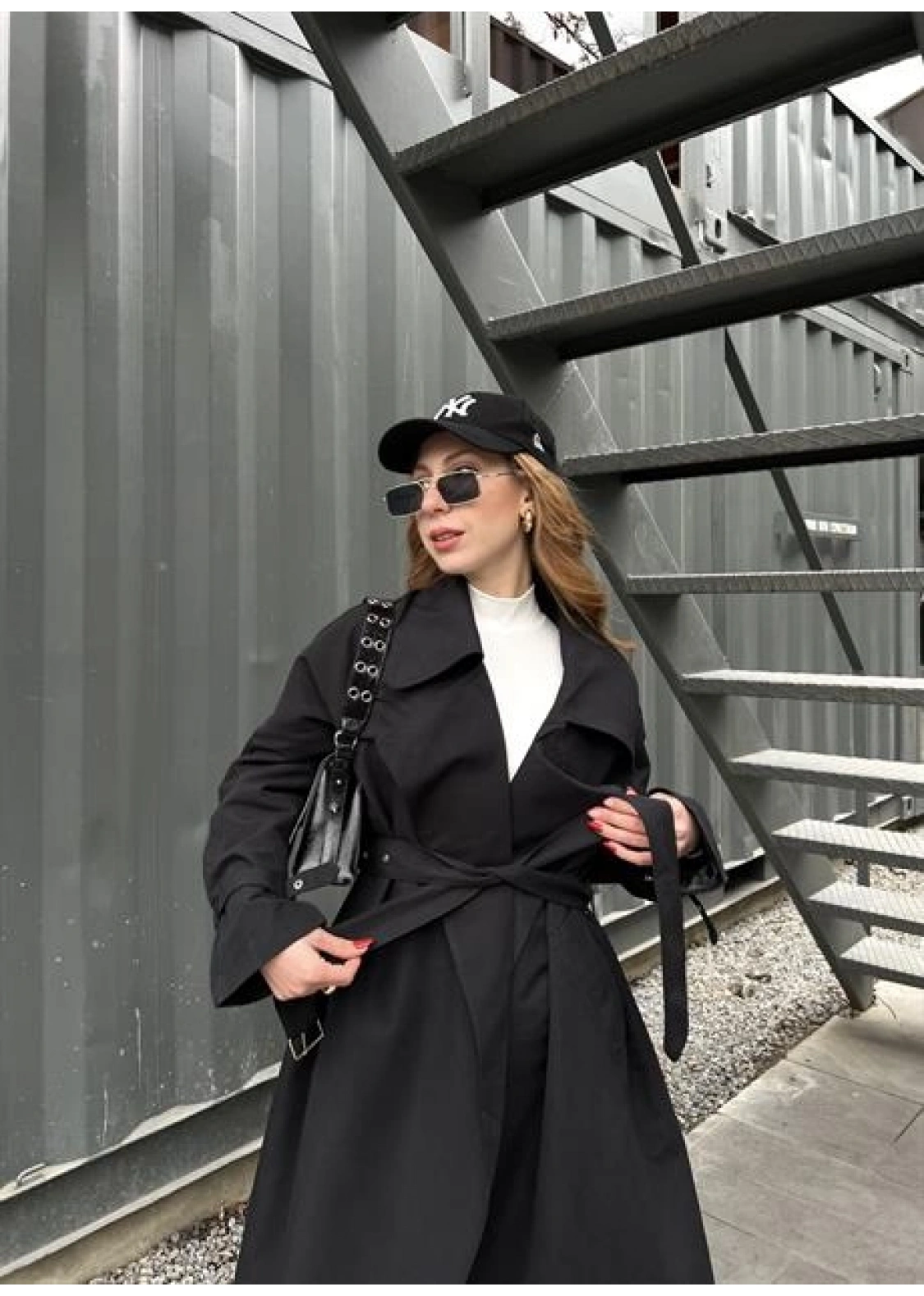 Mango Model Oversize Siyah Trençkot