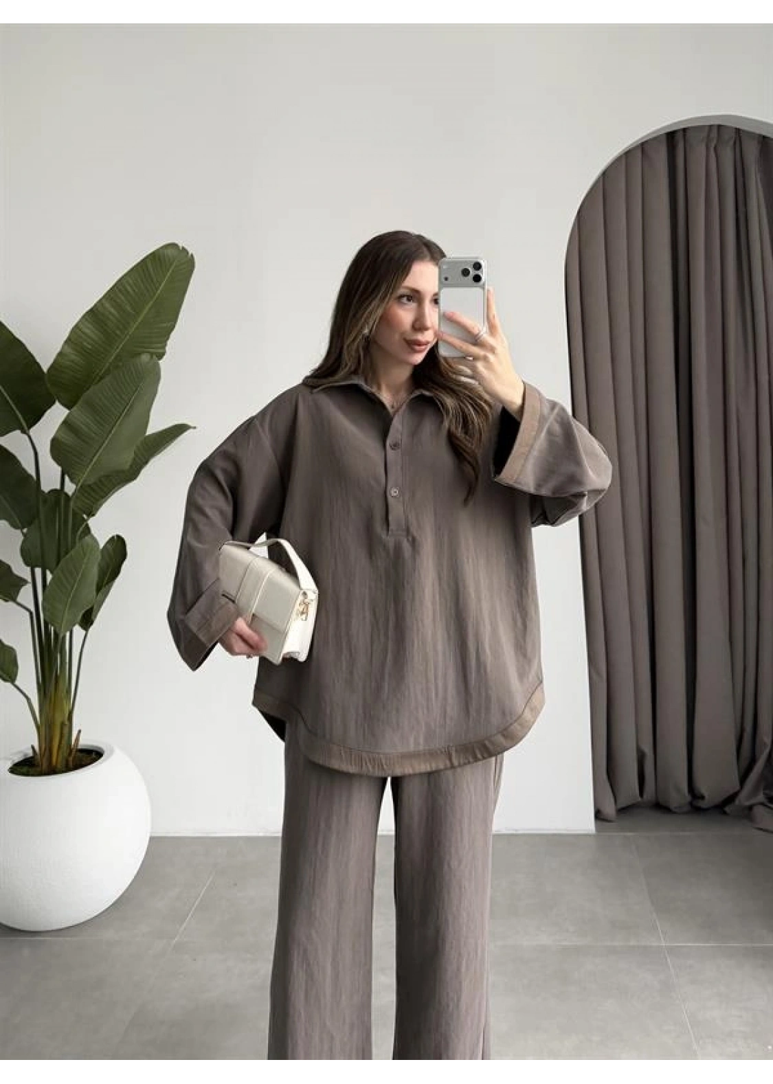 Manşet Detaylı İthal Kumaş Vizon Spor Takım