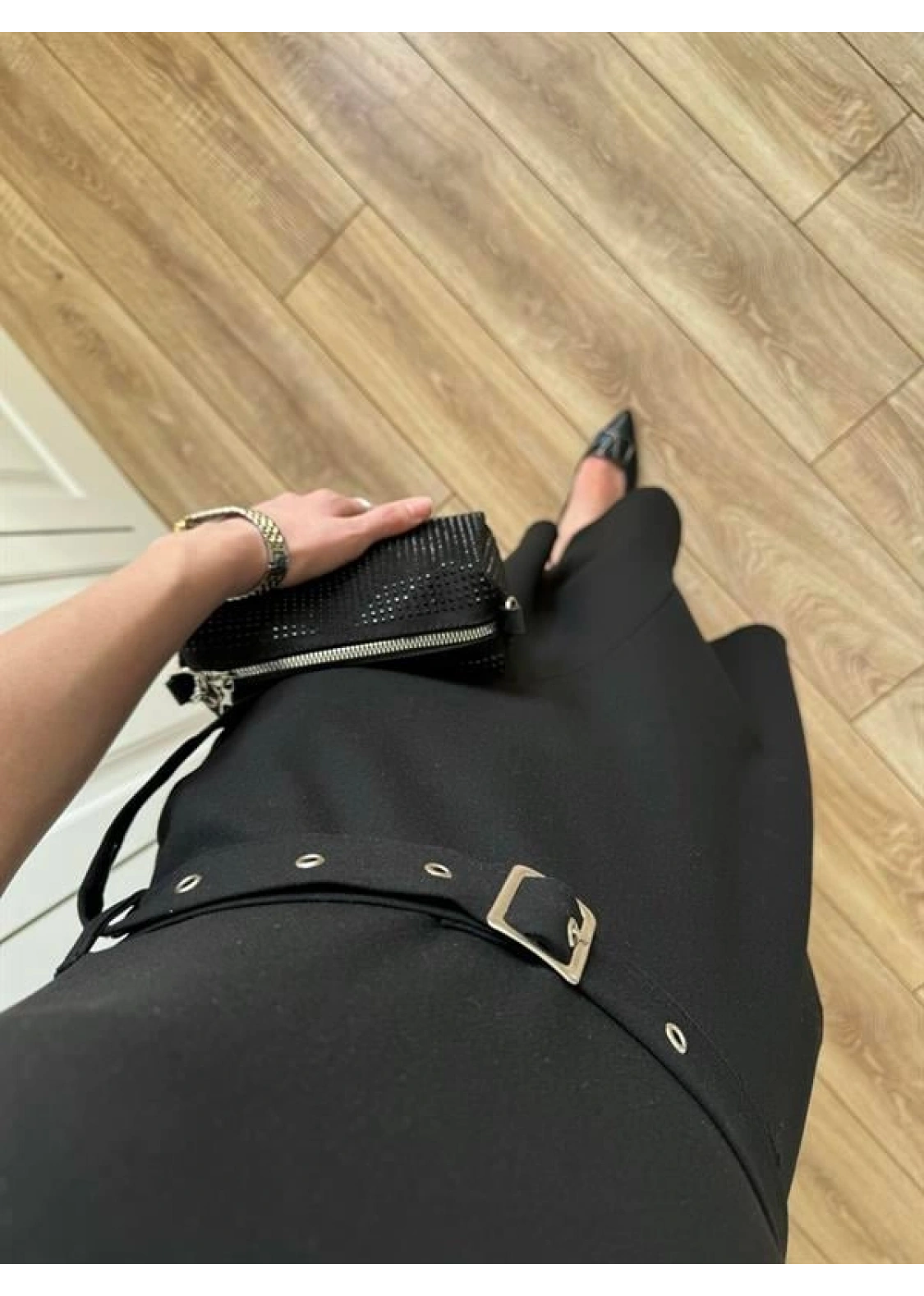 Marka Model Asimetrik Kemerli Elbise