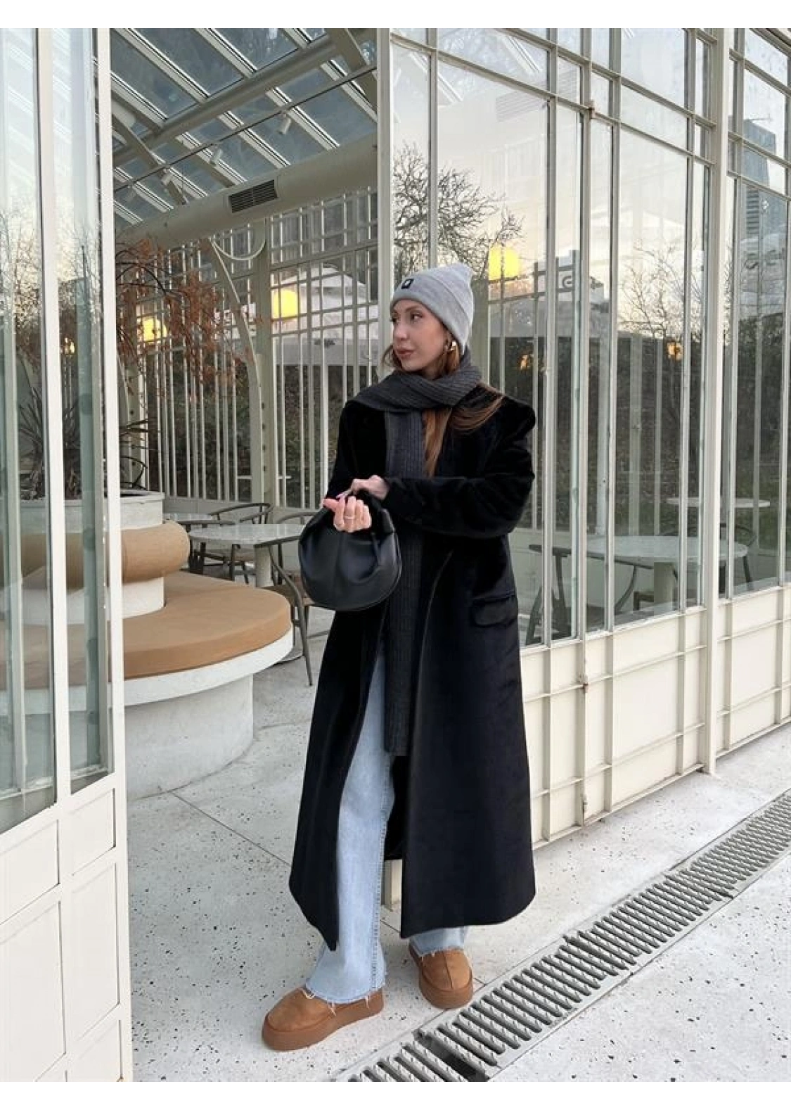 Marka Model Siyah İthal Tüylü Uzun Kaban