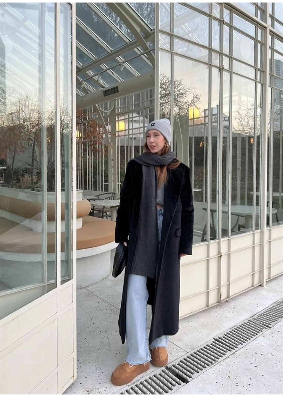 Marka Model Siyah İthal Tüylü Uzun Kaban