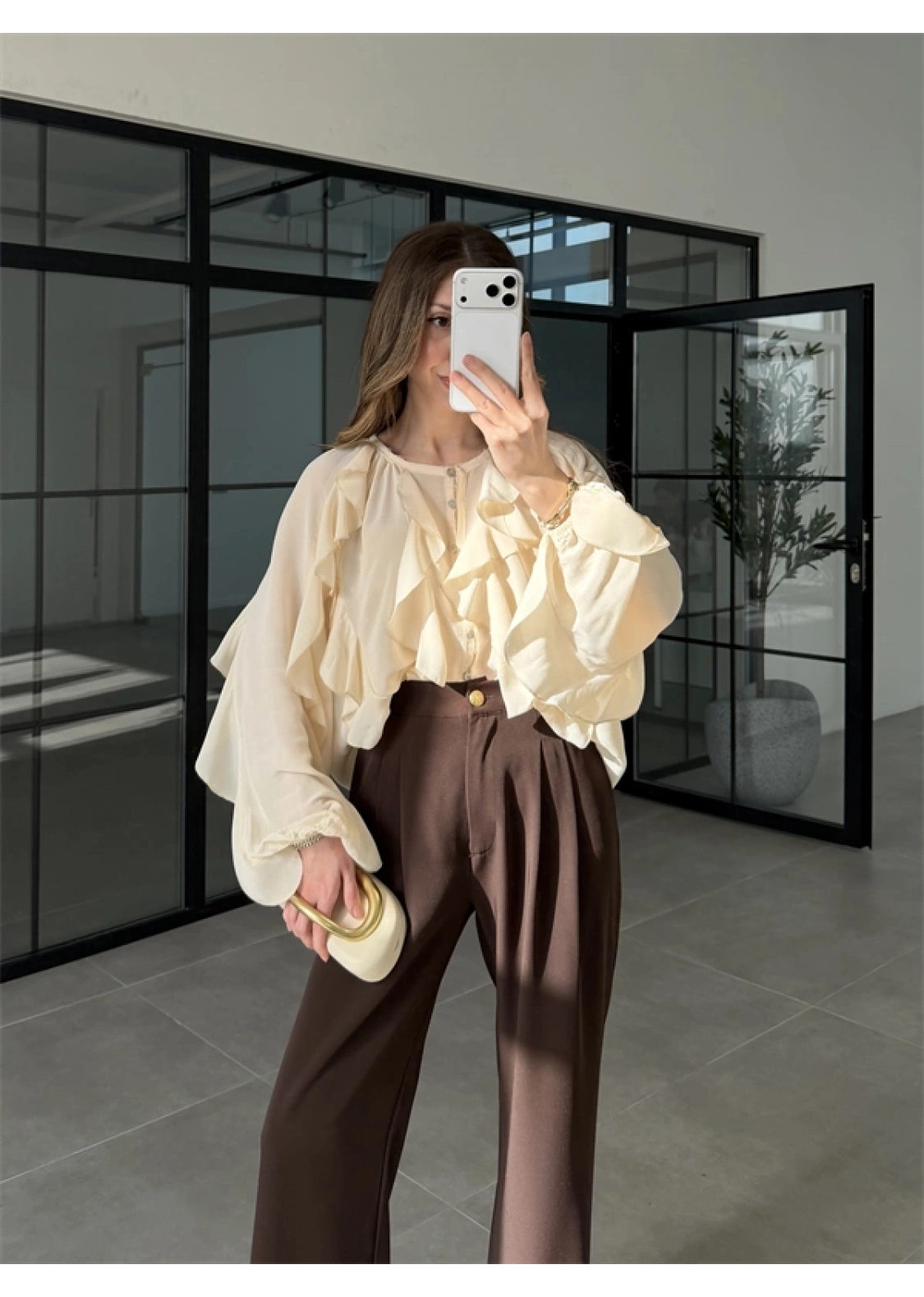 Milano Fırfırlı Ekru Tül Bluz