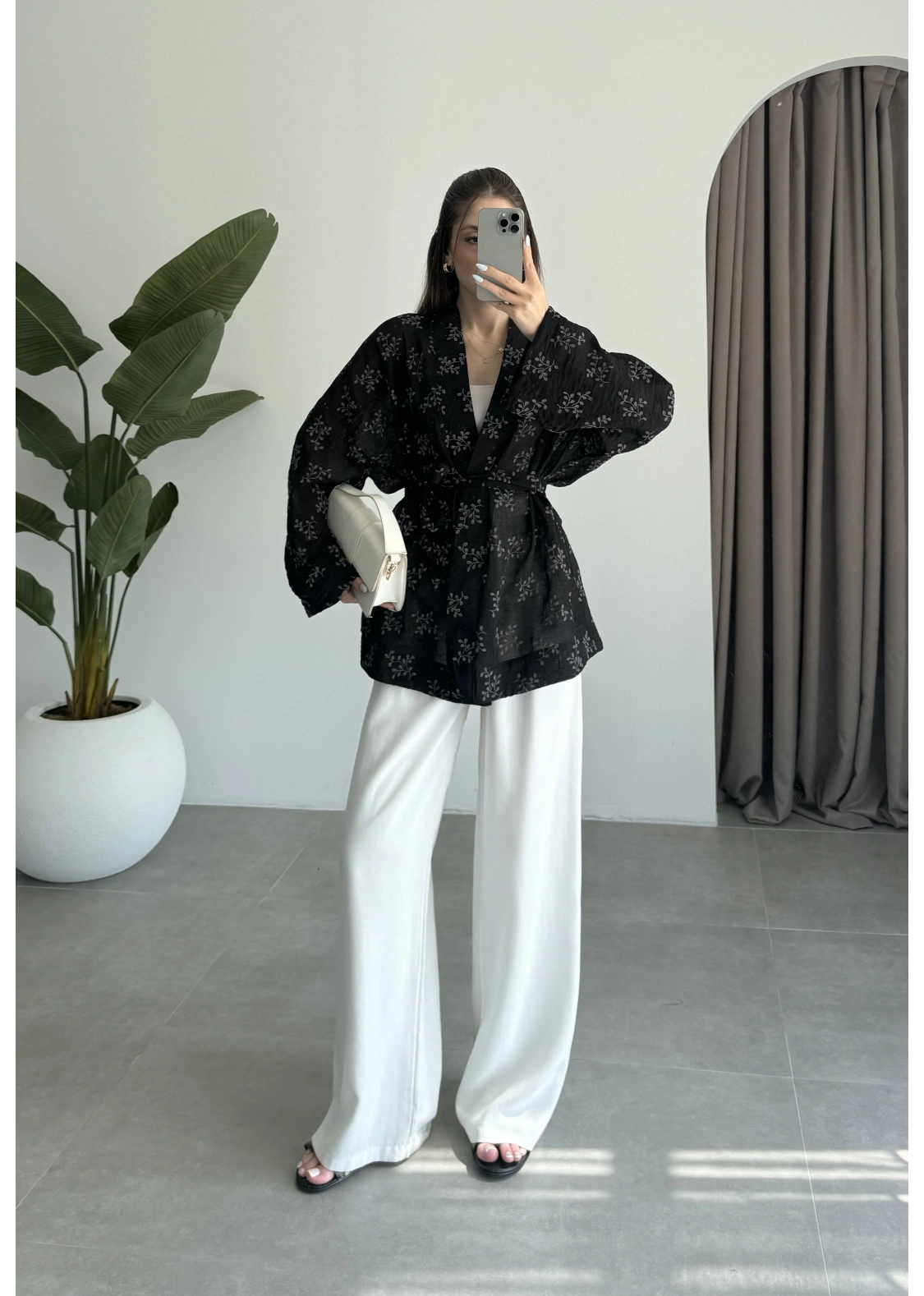 Nakış Baskılı Kuşaklı Siyah Kimono