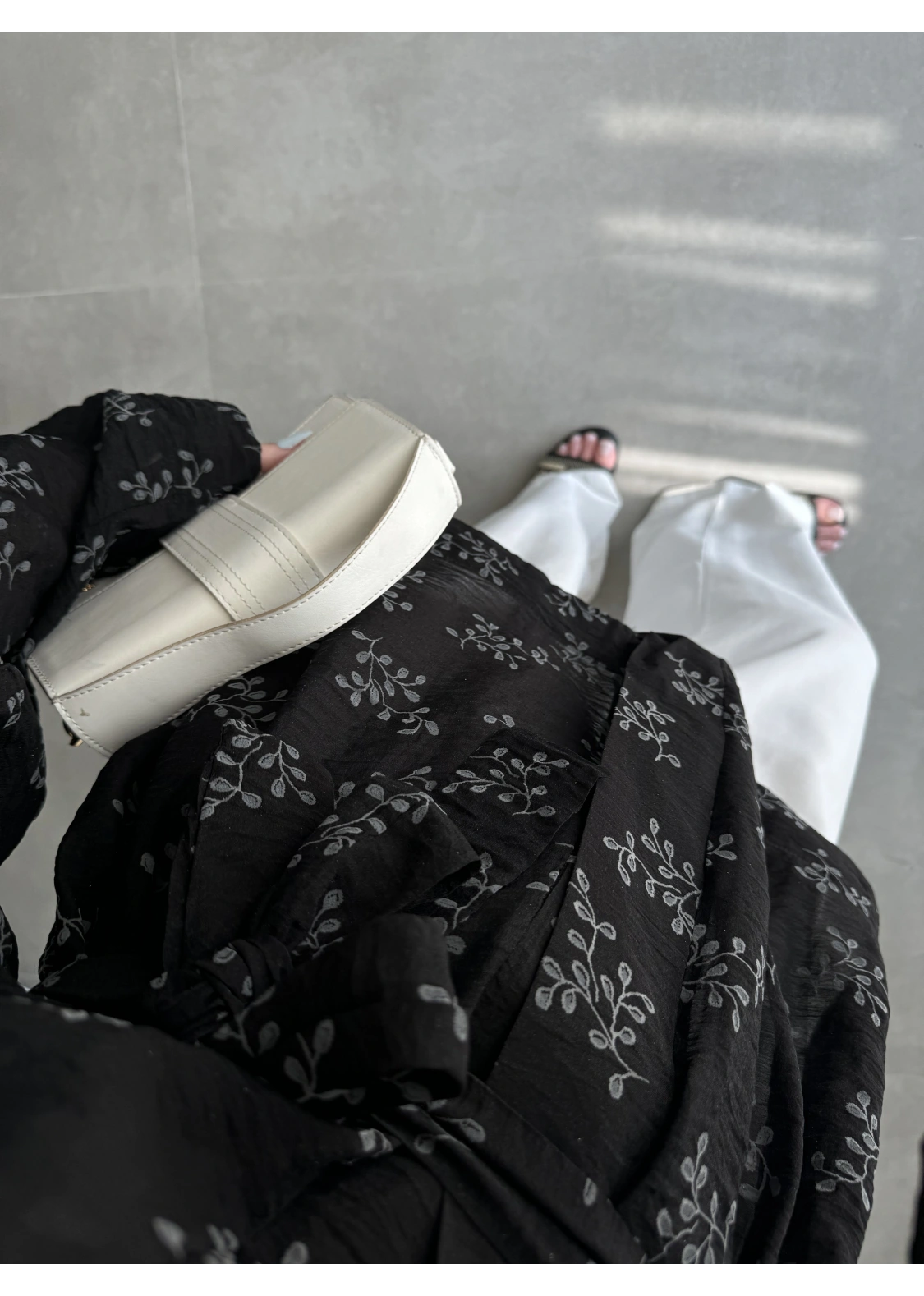 Nakış Baskılı Kuşaklı Siyah Kimono