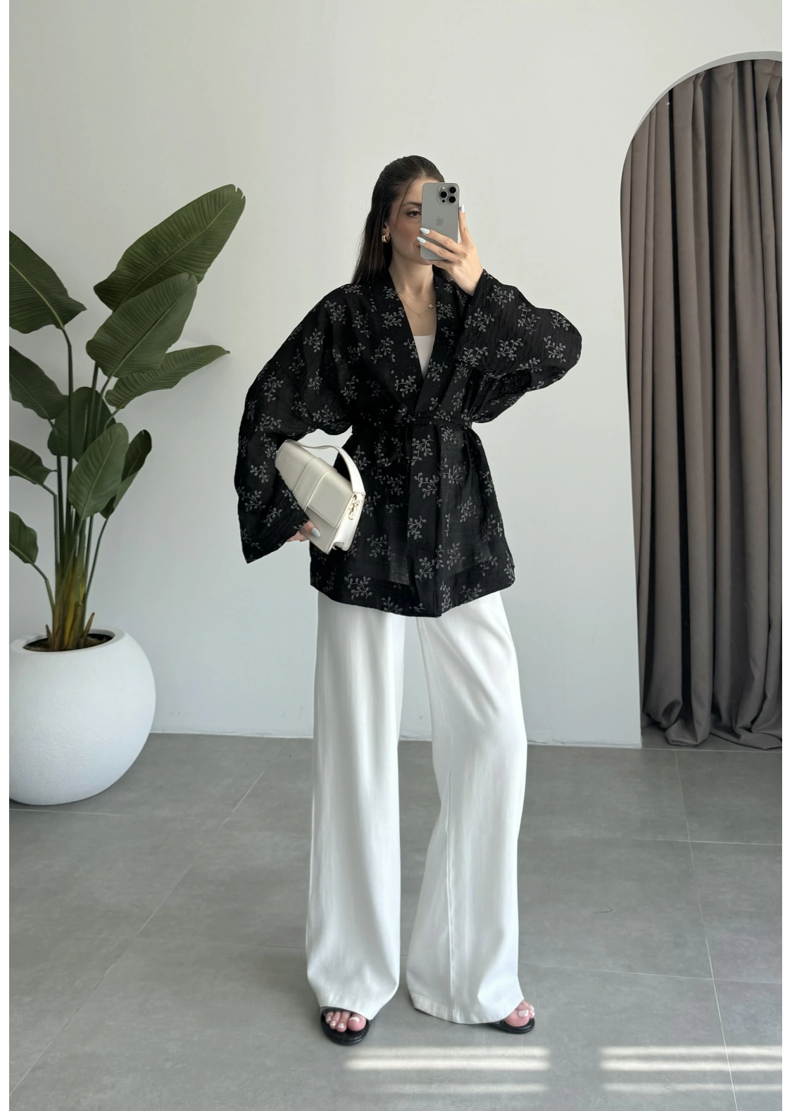 Nakış Baskılı Kuşaklı Siyah Kimono
