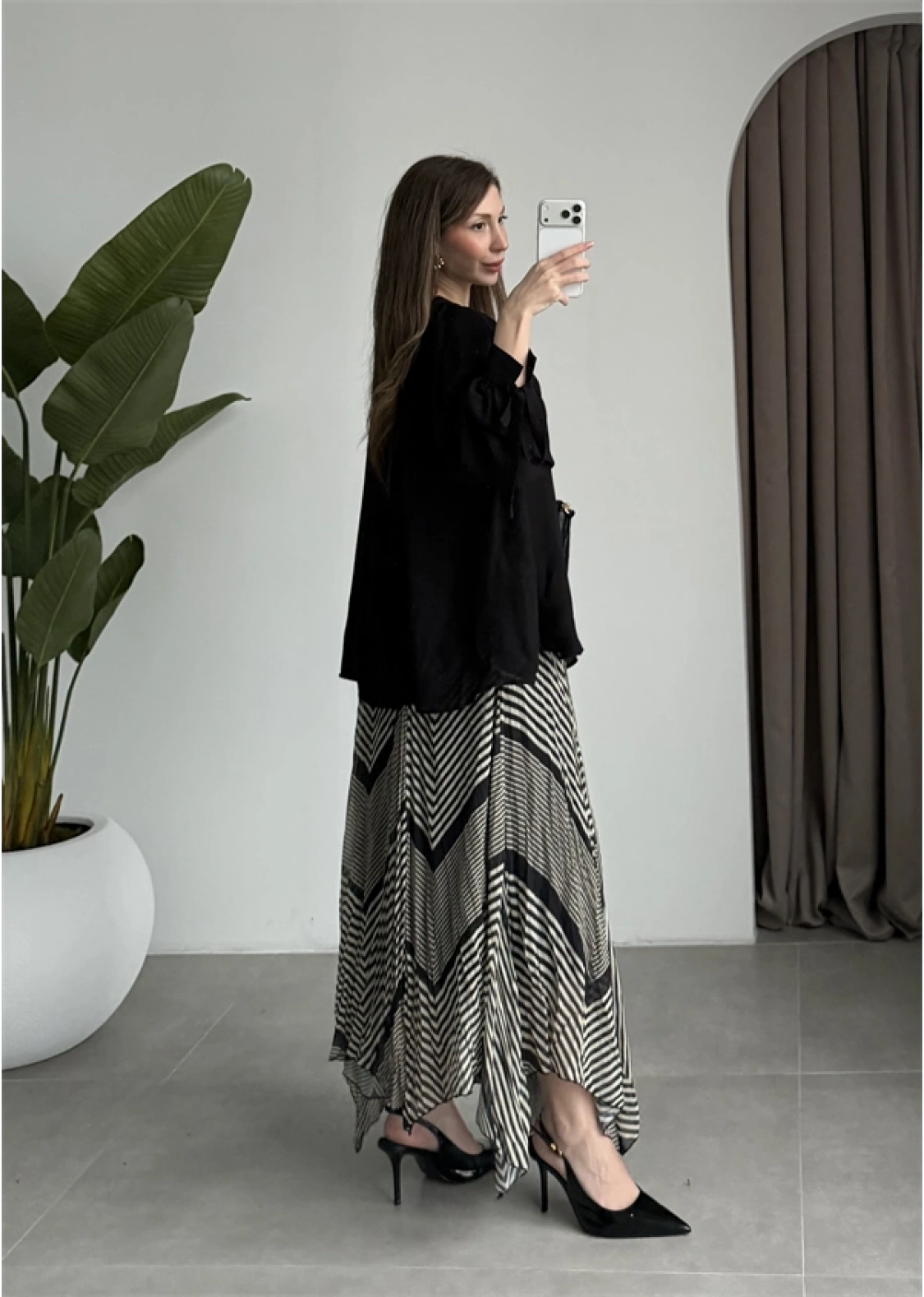 Önden Bağcıklı Siyah Bluz Gömlek