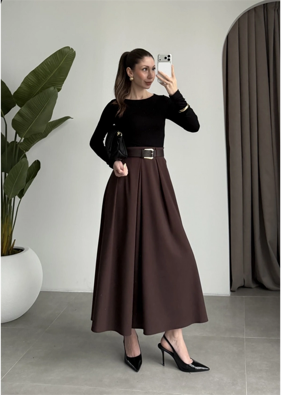 Önden Pile Detaylı Kahve Kemerli Etek