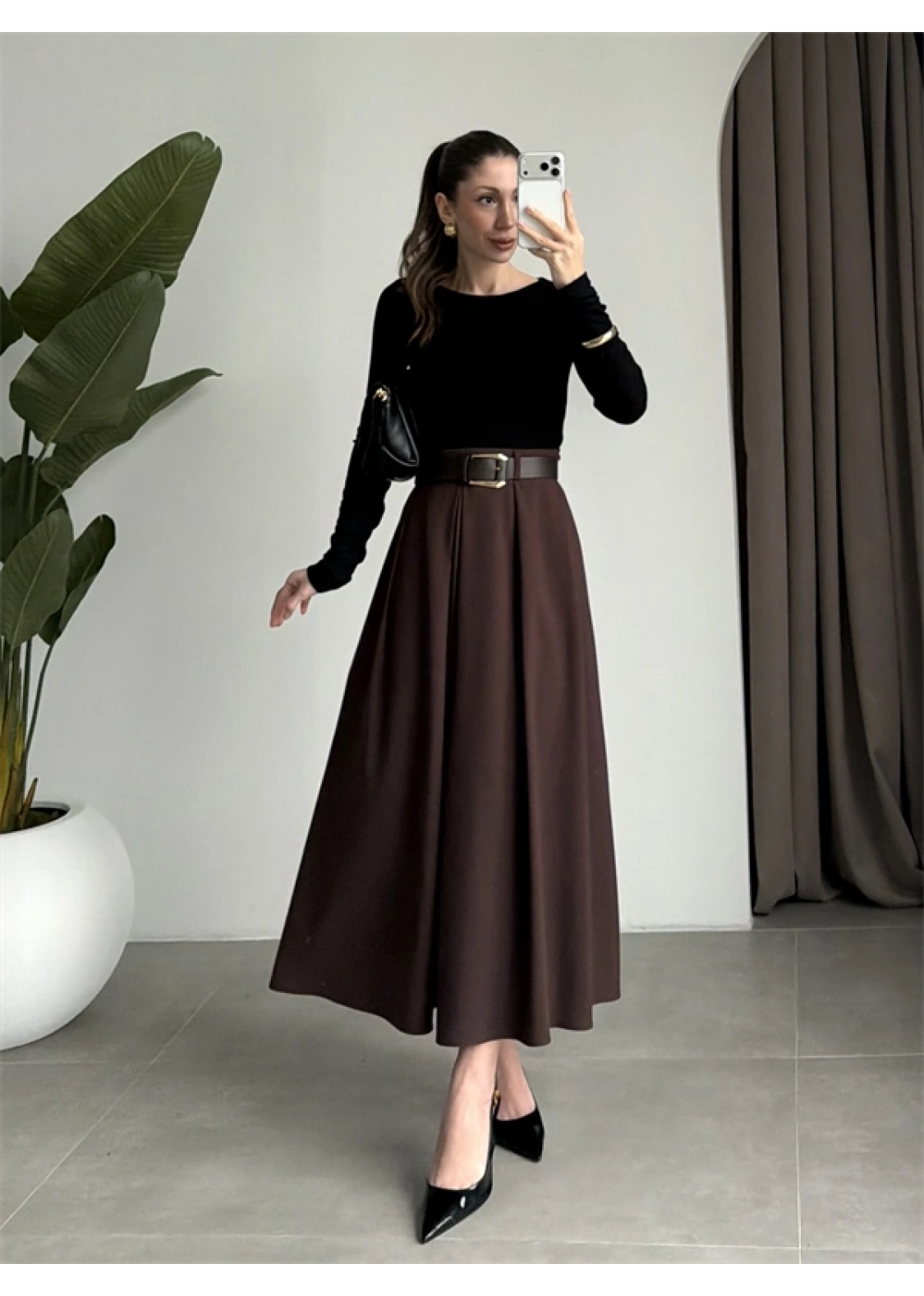 Önden Pile Detaylı Kahve Kemerli Etek