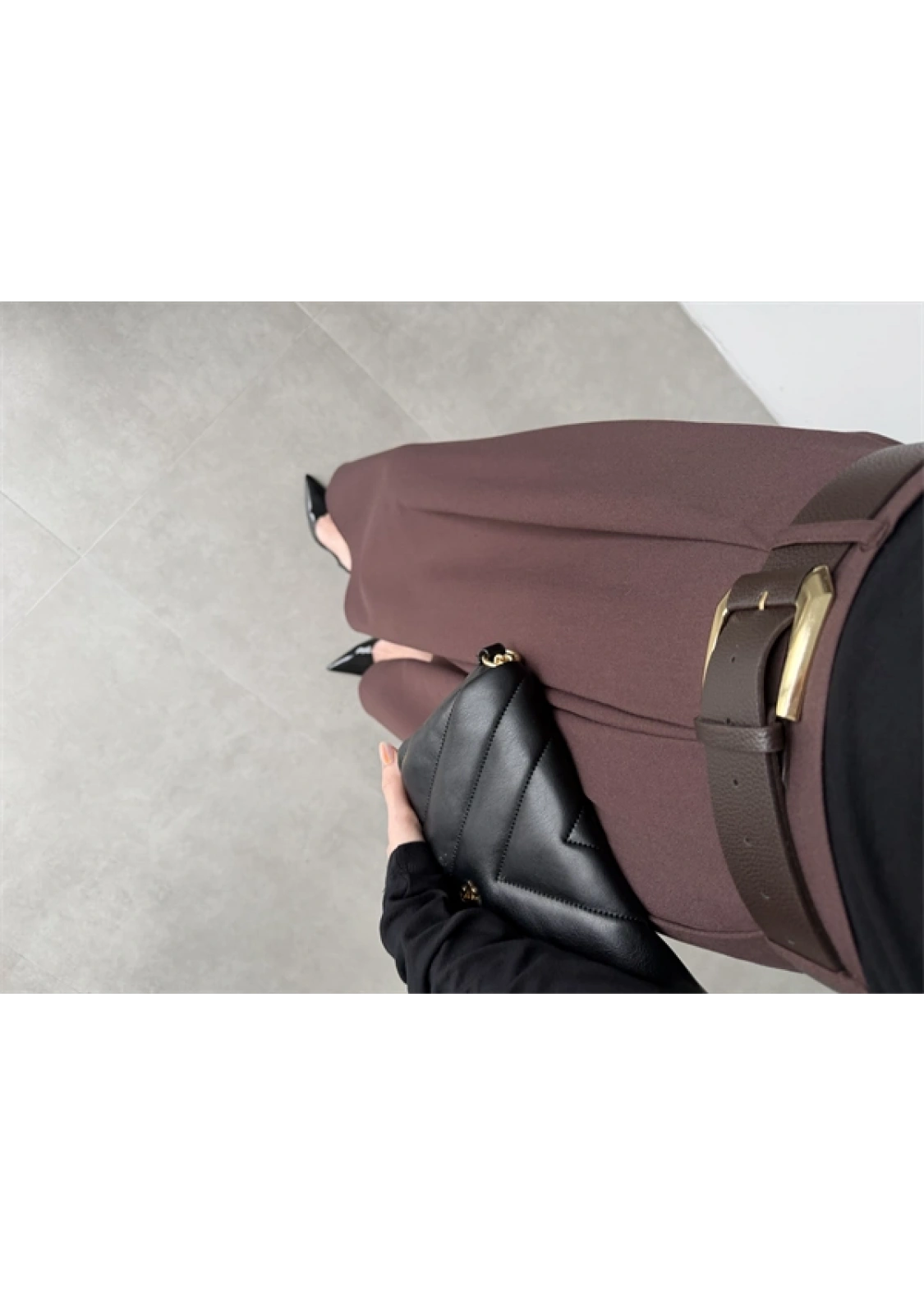 Önden Pile Detaylı Kahve Kemerli Etek