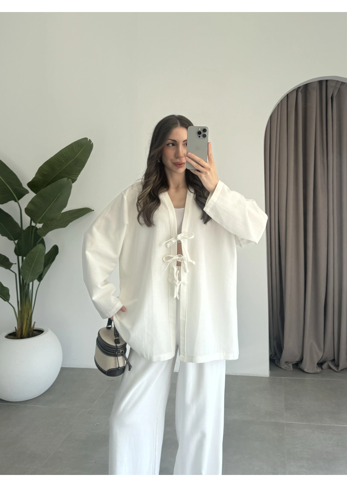 Önü Bağlamalı Beyaz Keten Kimono
