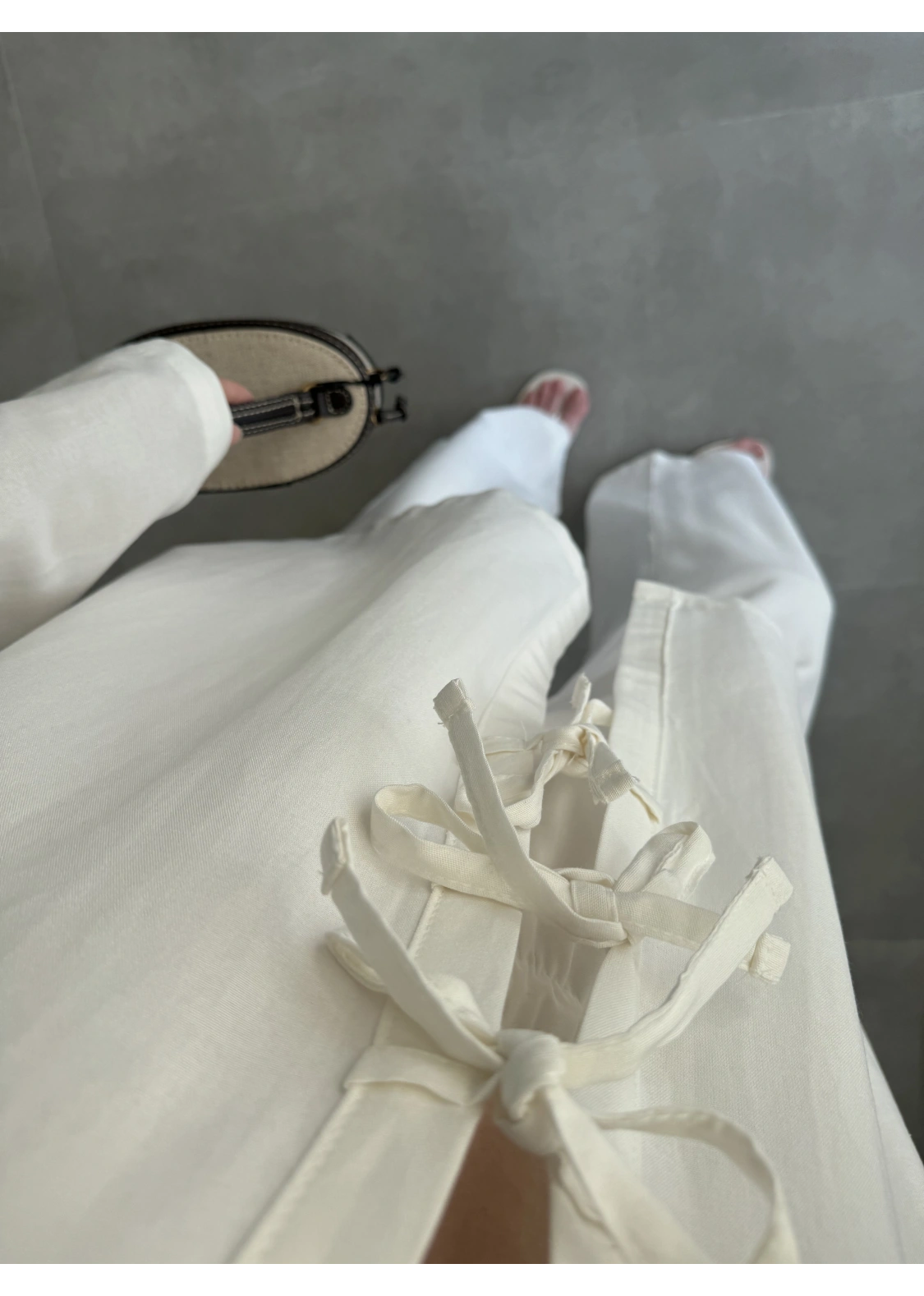 Önü Bağlamalı Beyaz Keten Kimono
