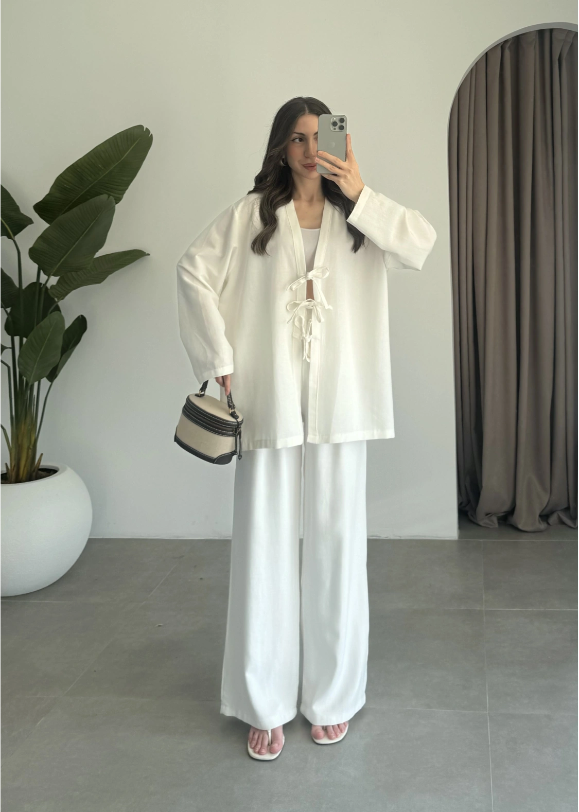 Önü Bağlamalı Beyaz Keten Kimono