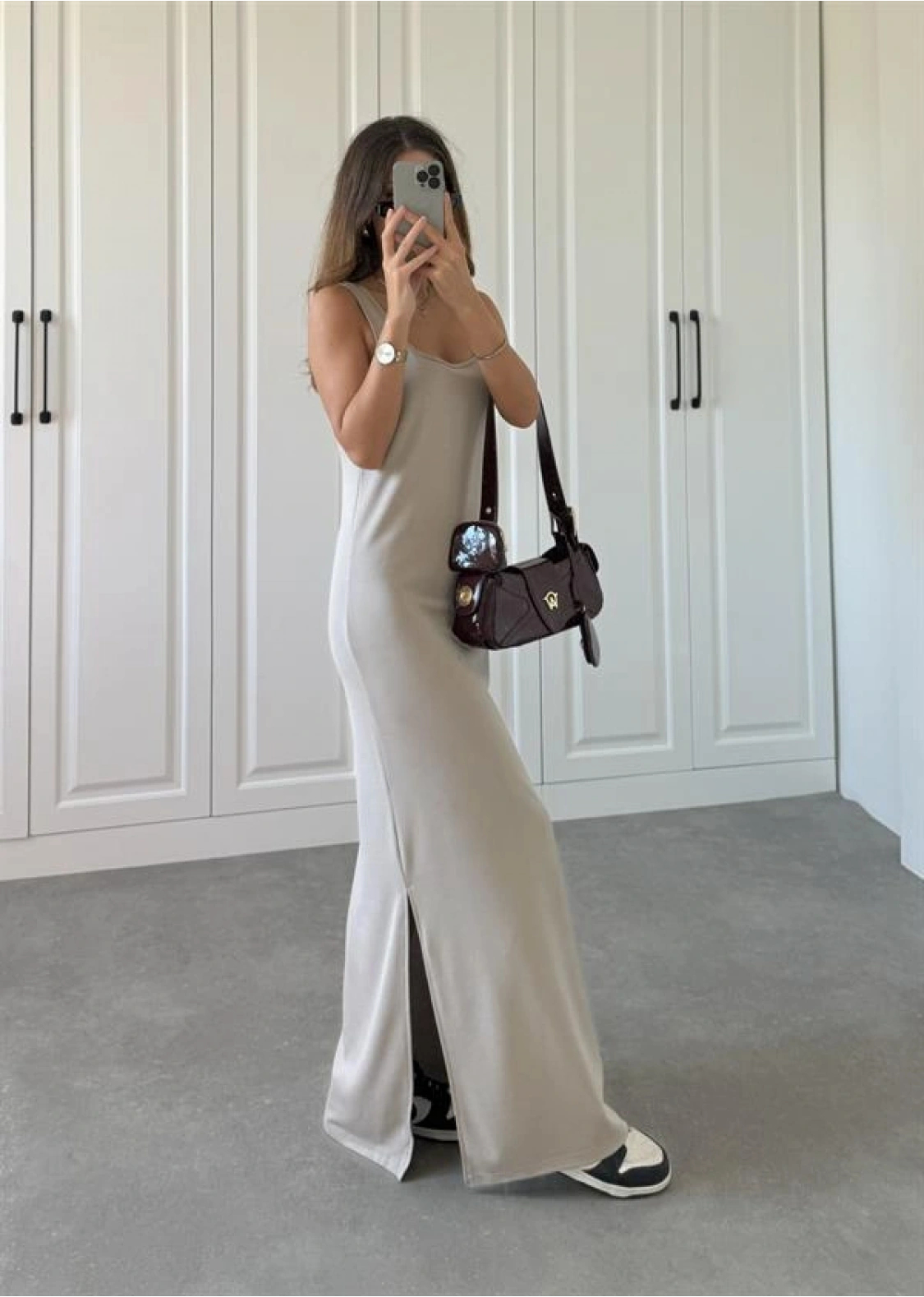 Oysh Kumaş Basic Yırtmaçlı Vizon Uzun Elbise